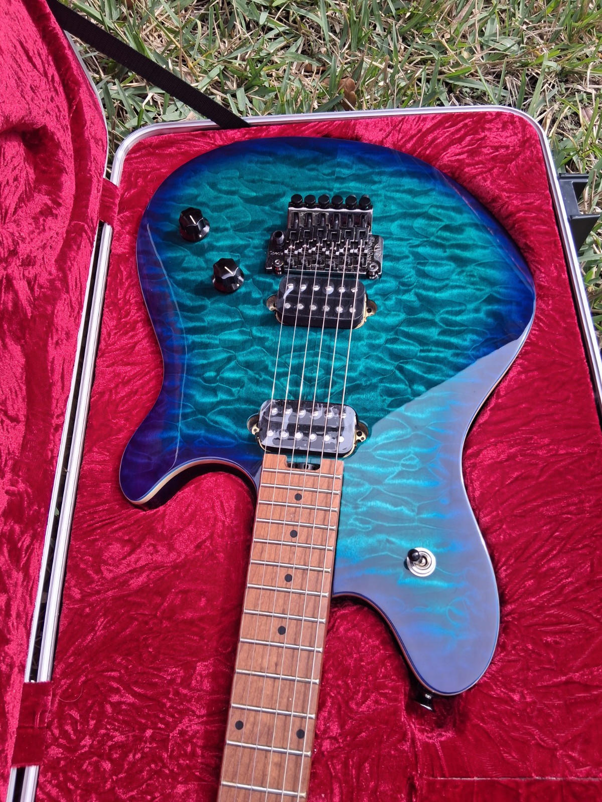 EVH Wolfgang Standard Clorine Burst QM Guitar W/ Hard Case