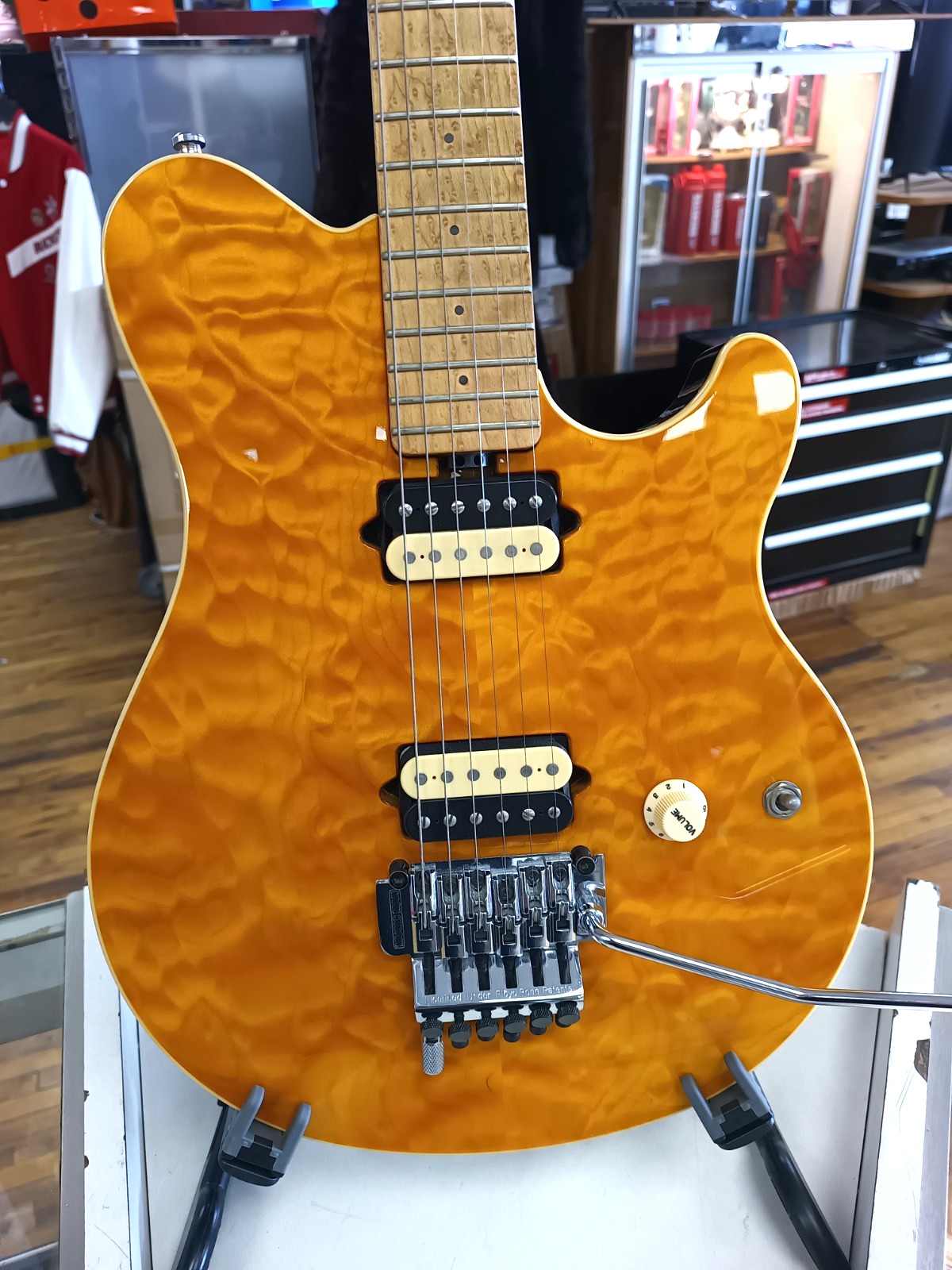 Ernie Ball Music Man Axis Trans Amber Solid Body Electric Guitar 2002 USA
