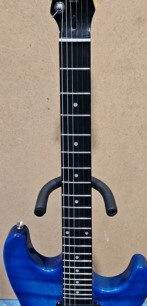 Leo Jaymz HSS Stratocaster-Style Electric Guitar with Case
