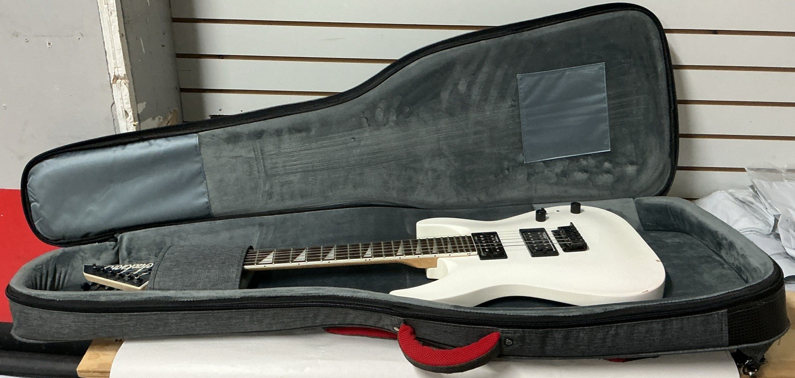 Jackson JS Series Dinky Arch Top JS22 DKA 6 String Electric Guitar W/ Gig Bag