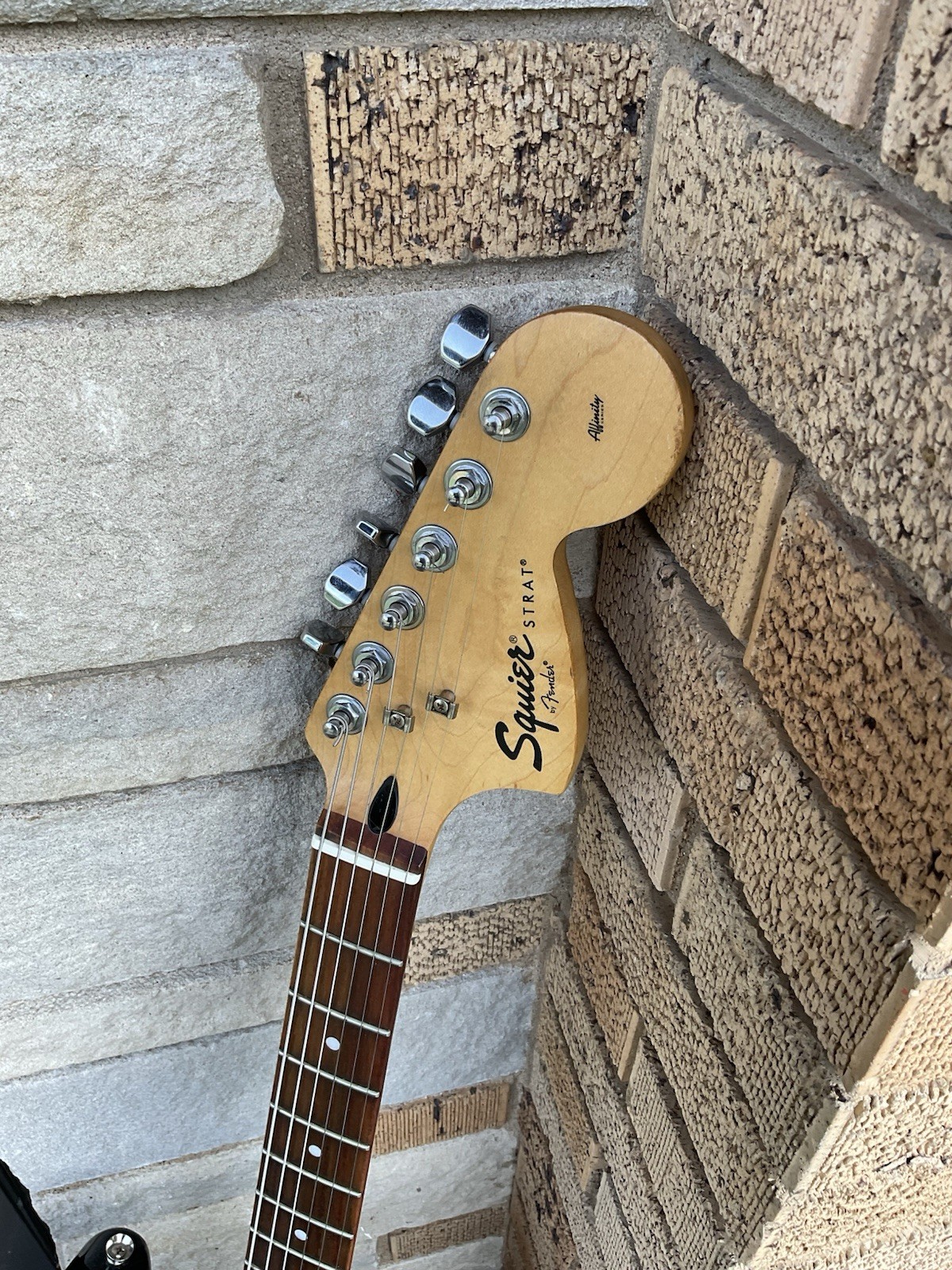Vtg 2003 Squier Strat Affinity Good Player Large Headstock Ready To Plug In