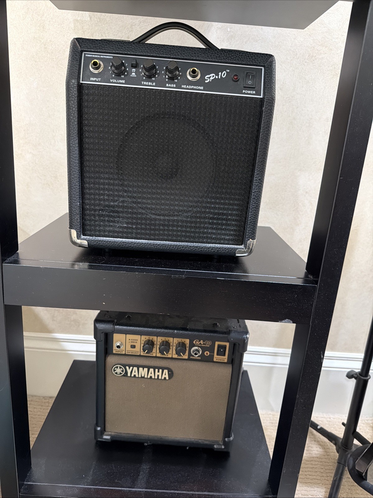 fender stratocaster, Yamaha EG 112C2, 2 Amps
