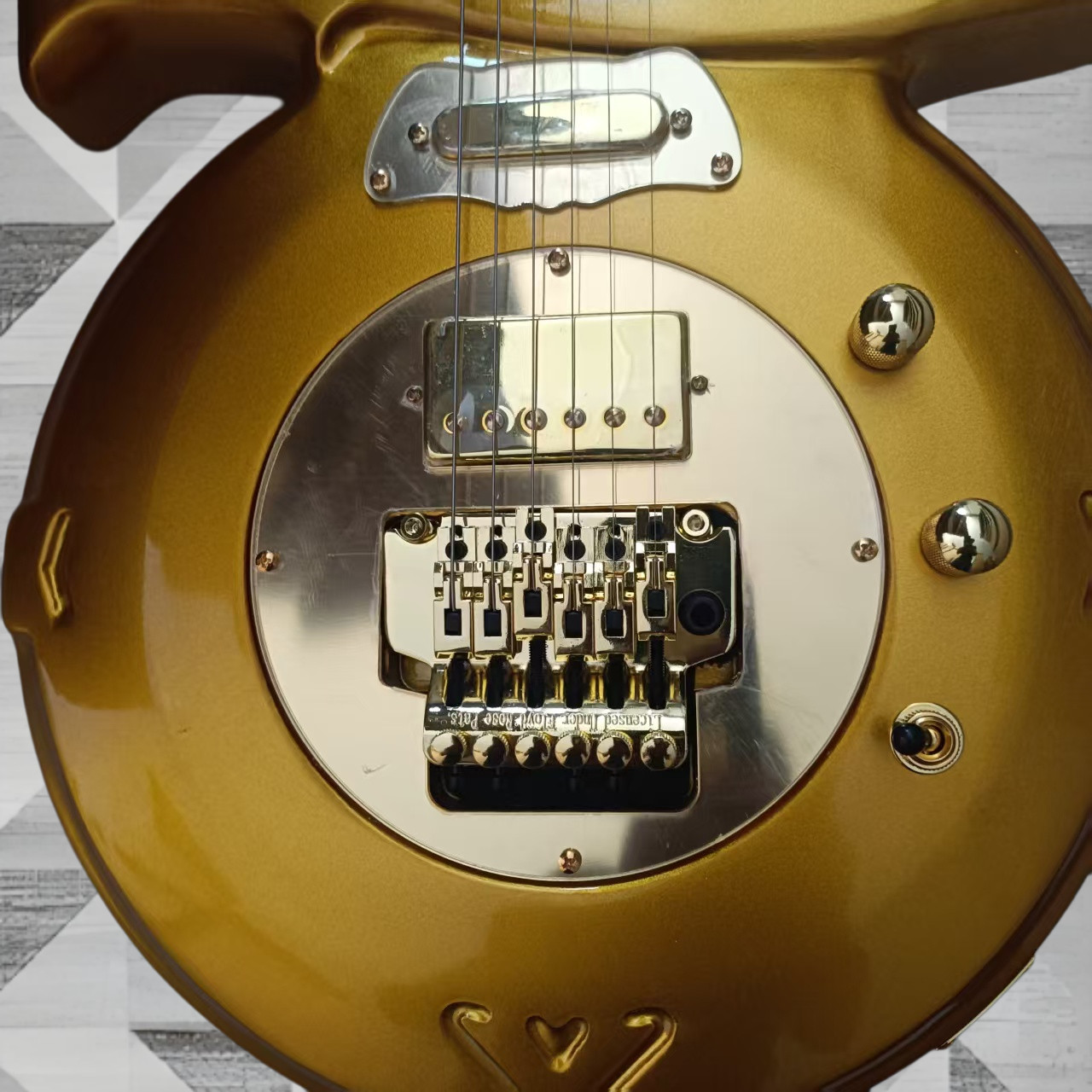 US Ship Authentic Prince “Love Symbol” Guitar – Gold Finish, Maple Neck