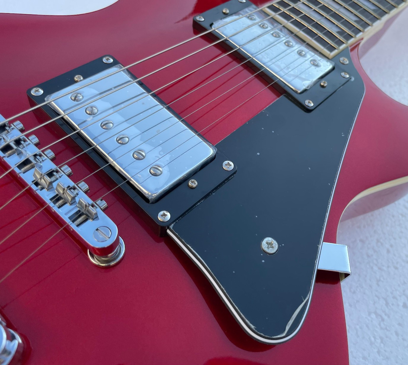 6 Strings Electric Guitar Glossy Finished Bone Nut Solid Body All Metallic Color