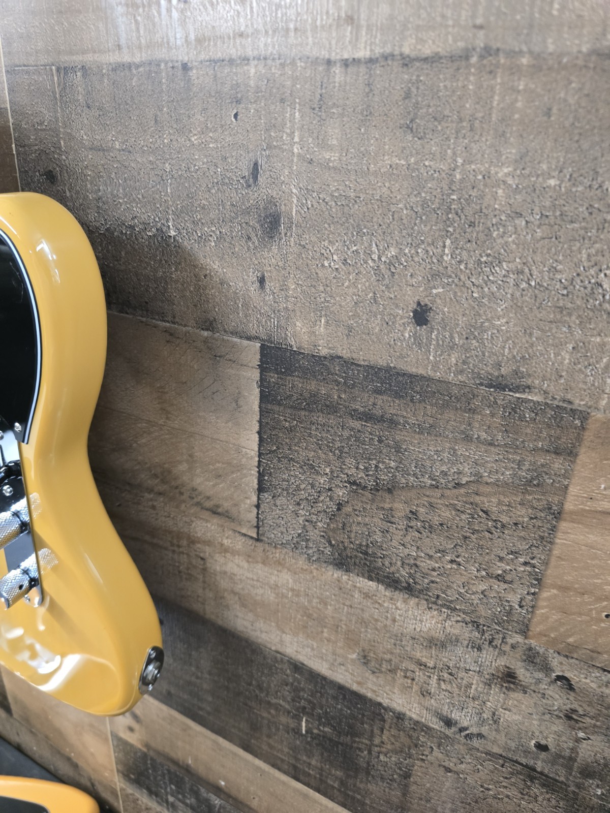 Squier Paranormal Offset Telecaster – Butterscotch Blonde with Black Pickguard