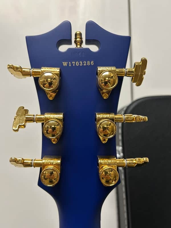 D’Angelico DLX DCTP Deluxe DC Semi Hollowbody Electric Guitar Royal Blue