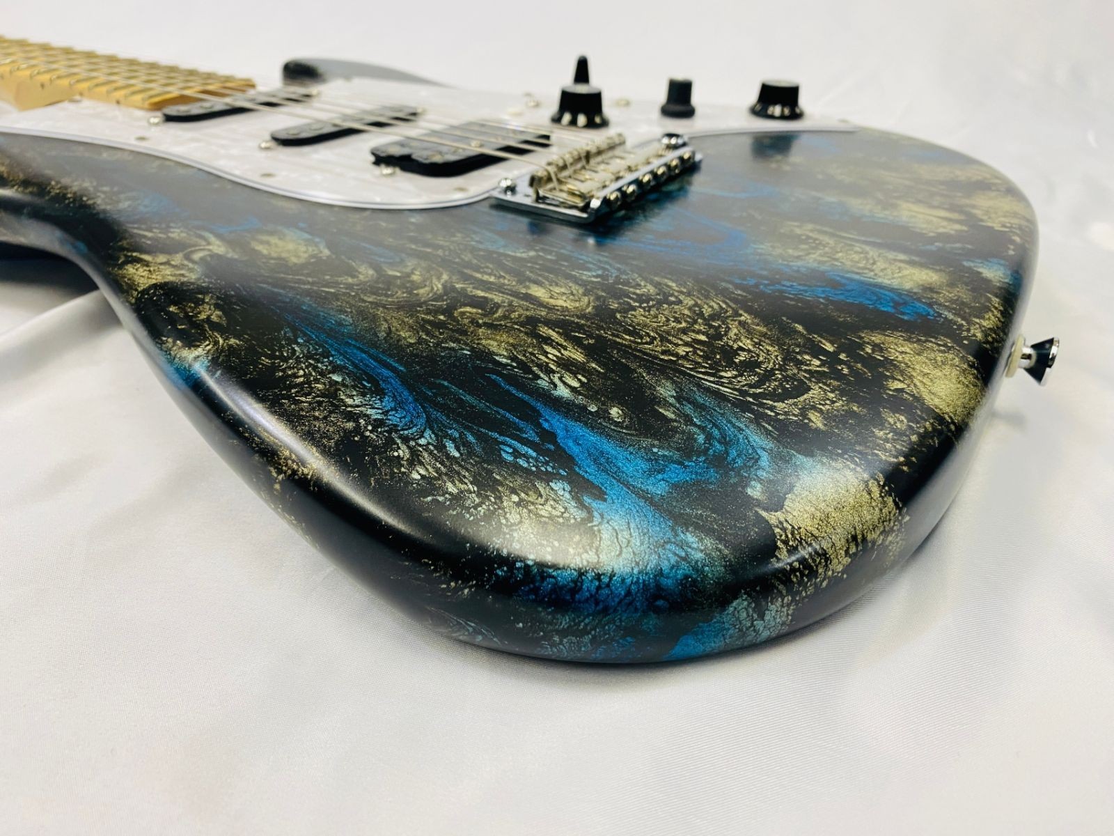JAMES TYLER GUITARS STUDIO ELITE HD BLACK AND BLUE SHMEAR SWAMP ASH Neck