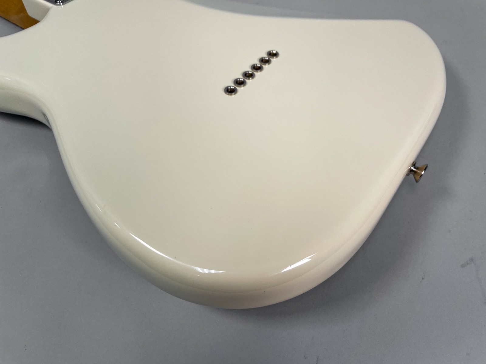 2022 Fender Nile Rodgers Hitmaker Stratocaster Olympic White w/HSC
