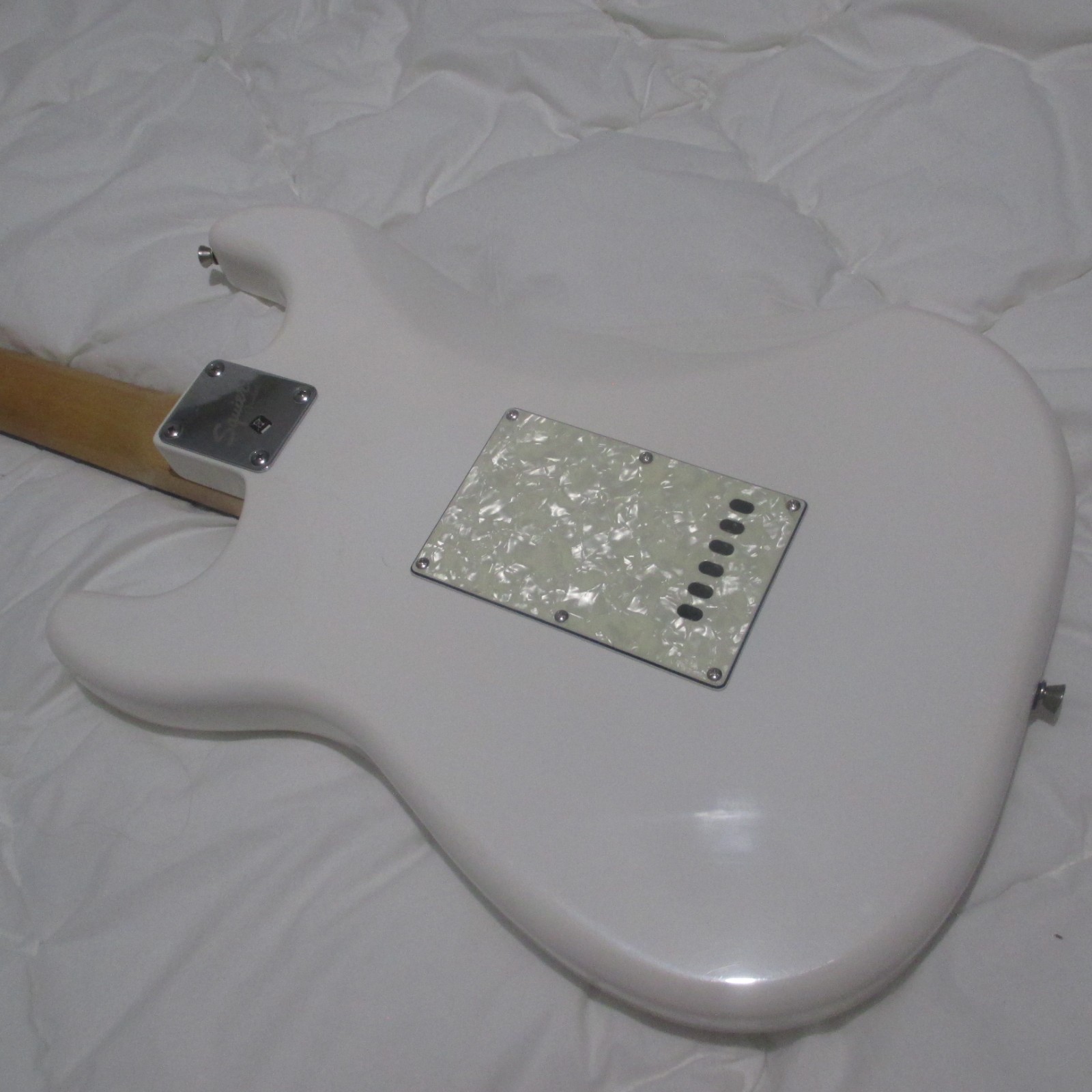Fender Squire Strat SE 6 String Electric Guitar White CXS With CE European Decal