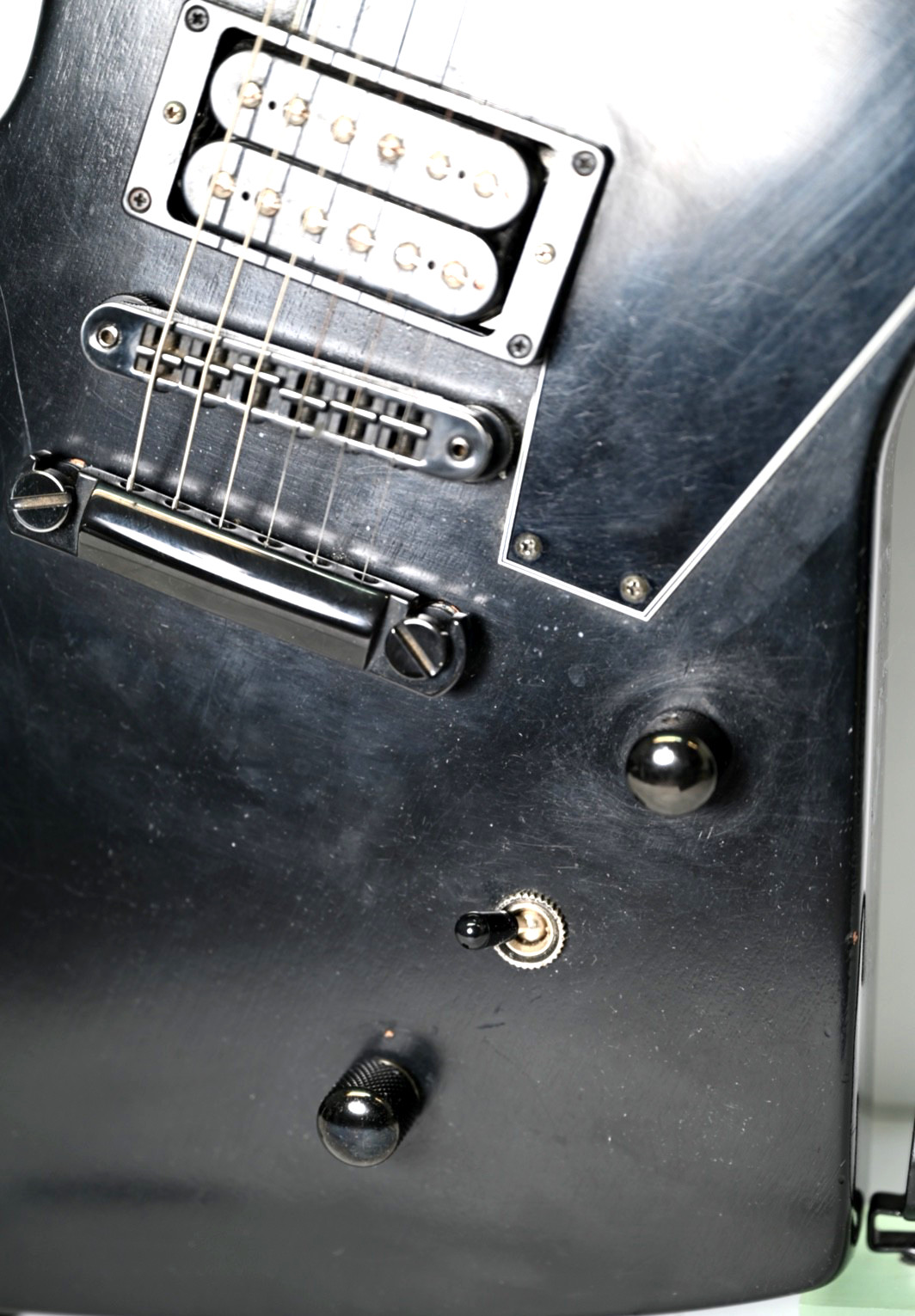Gibson Explorer B-2 Satin Ebony 2019 Black USA Electric Guitar – LOCAL PICK UP