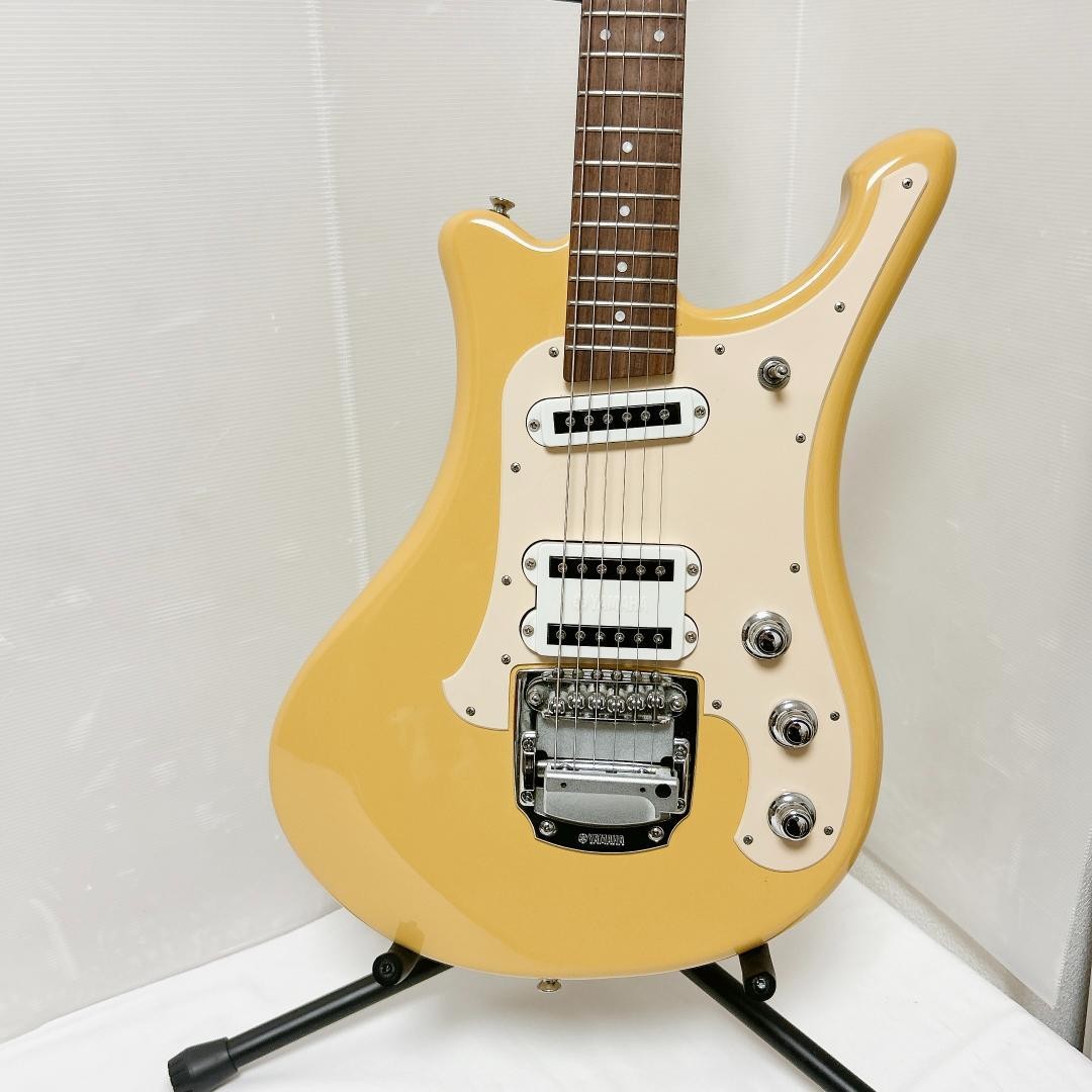 YAMAHA SGV300 Voltage Yellow Banana Electric Guitar Excellent Condition