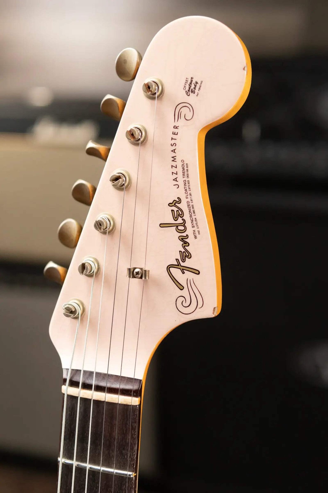 Fender Custom Shop 1963 Jazzmaster Relic Electric Guitar – Aged Shell Pink with