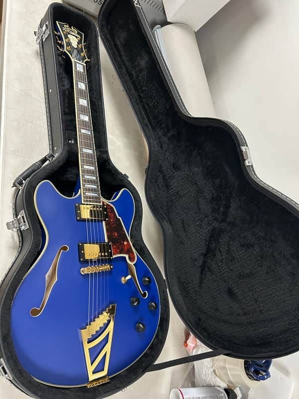 D’Angelico DLX DCTP Deluxe DC Semi Hollowbody Electric Guitar Royal Blue