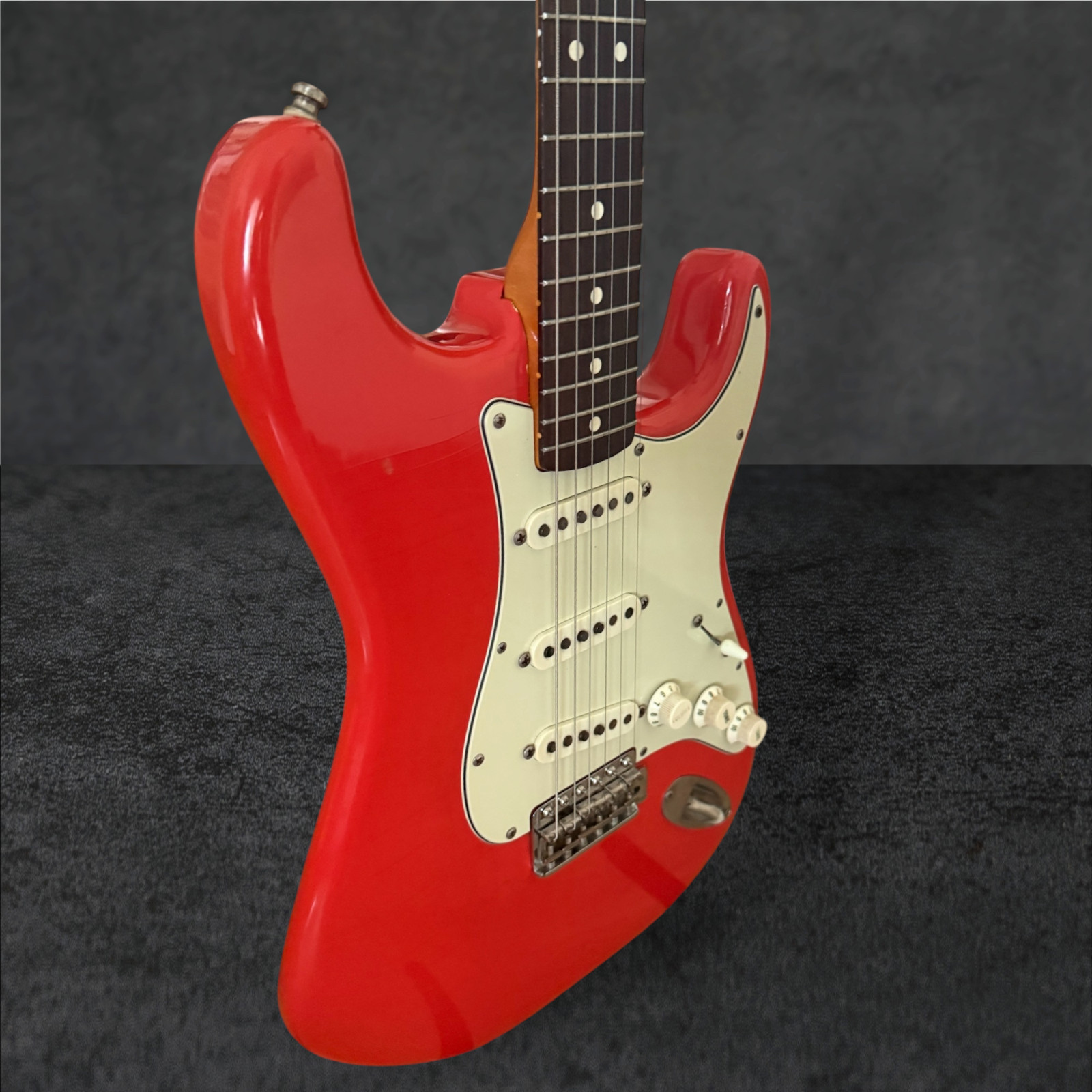1982 Fender American Vintage ’62 Stratocaster Reissue (Fullerton Era) Fiesta Red