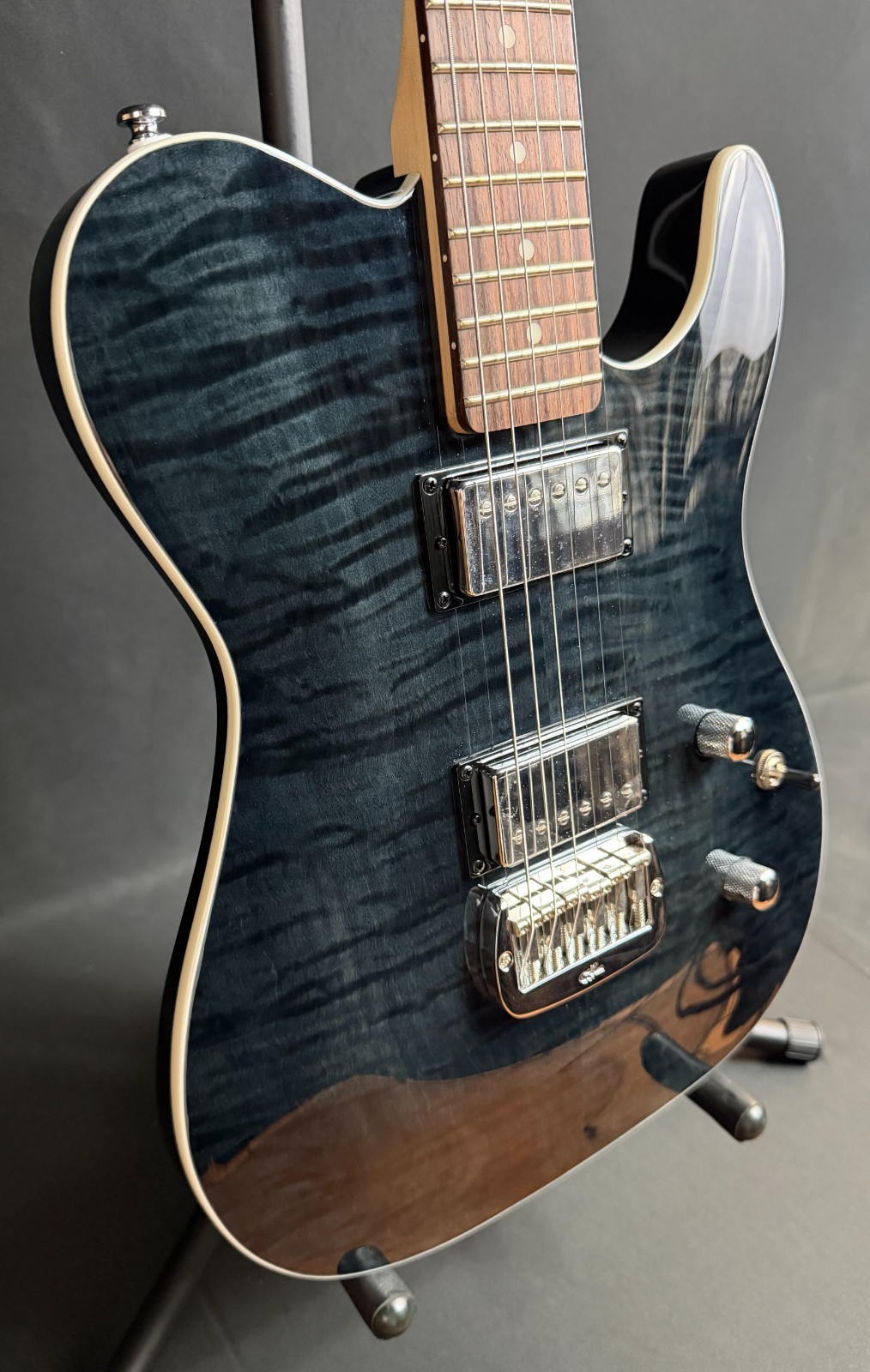 G&L ASAT Deluxe Electric Guitar Transparent Black Finish (093)