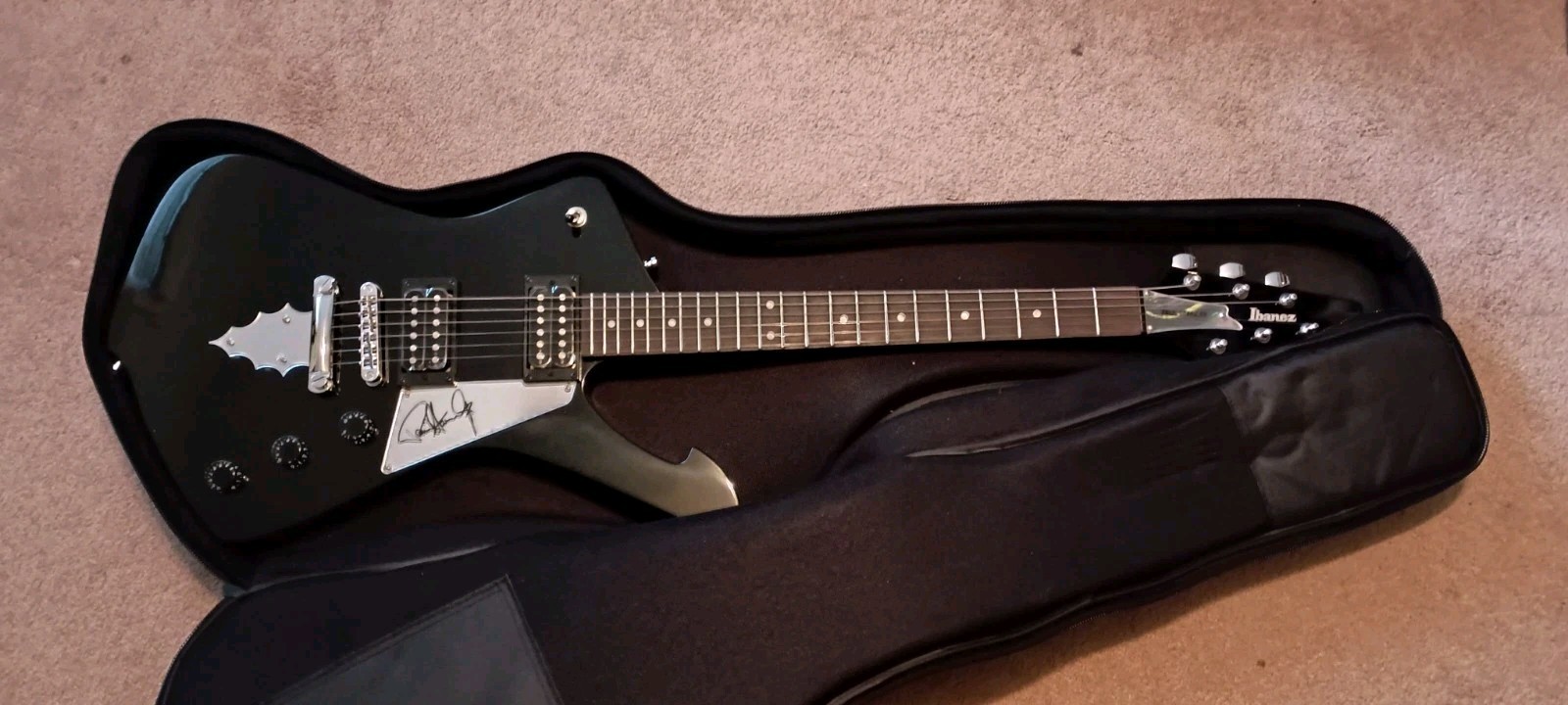 Paul Stanley Ibanez Electric Guitar With Washburn Soft Case