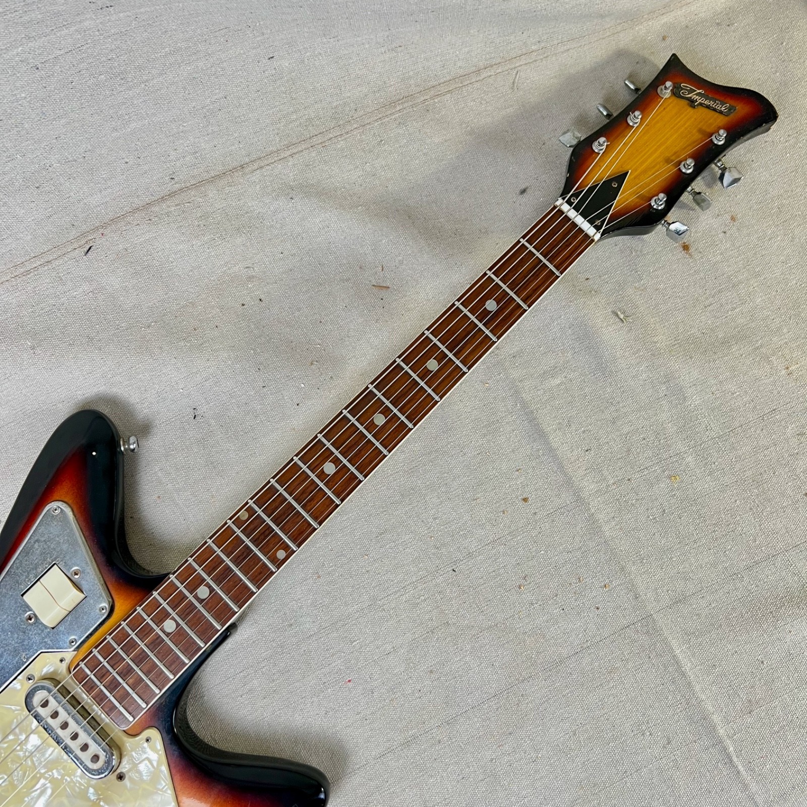 Imperial S-2T 1966 Sunburst MIJ Teisco Crucianelli Guyatone Fujigen Apollo