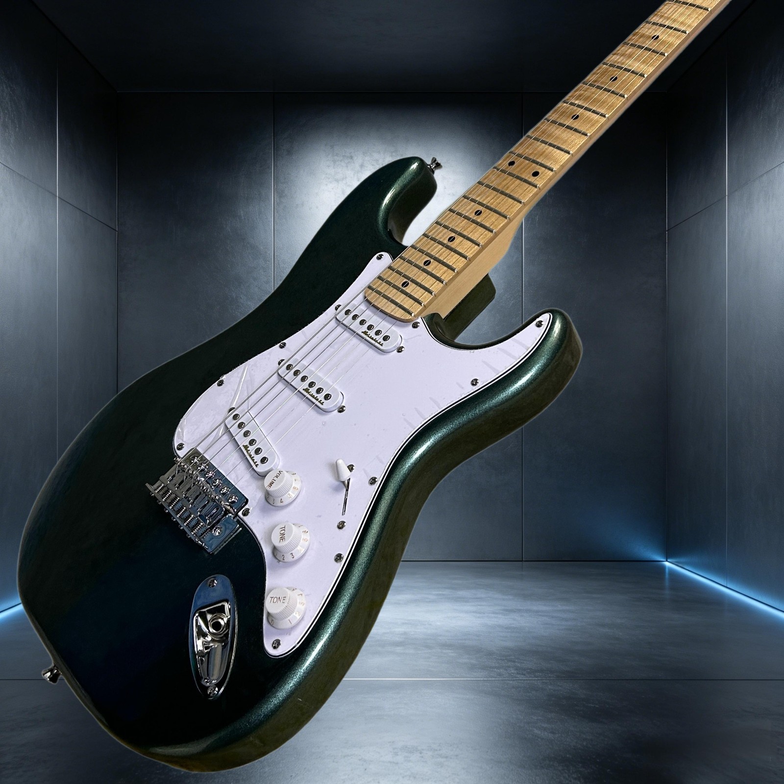 ST Electric Guitar Metallic Green Color Mahogany Body Maple Fretboard 22 Frets