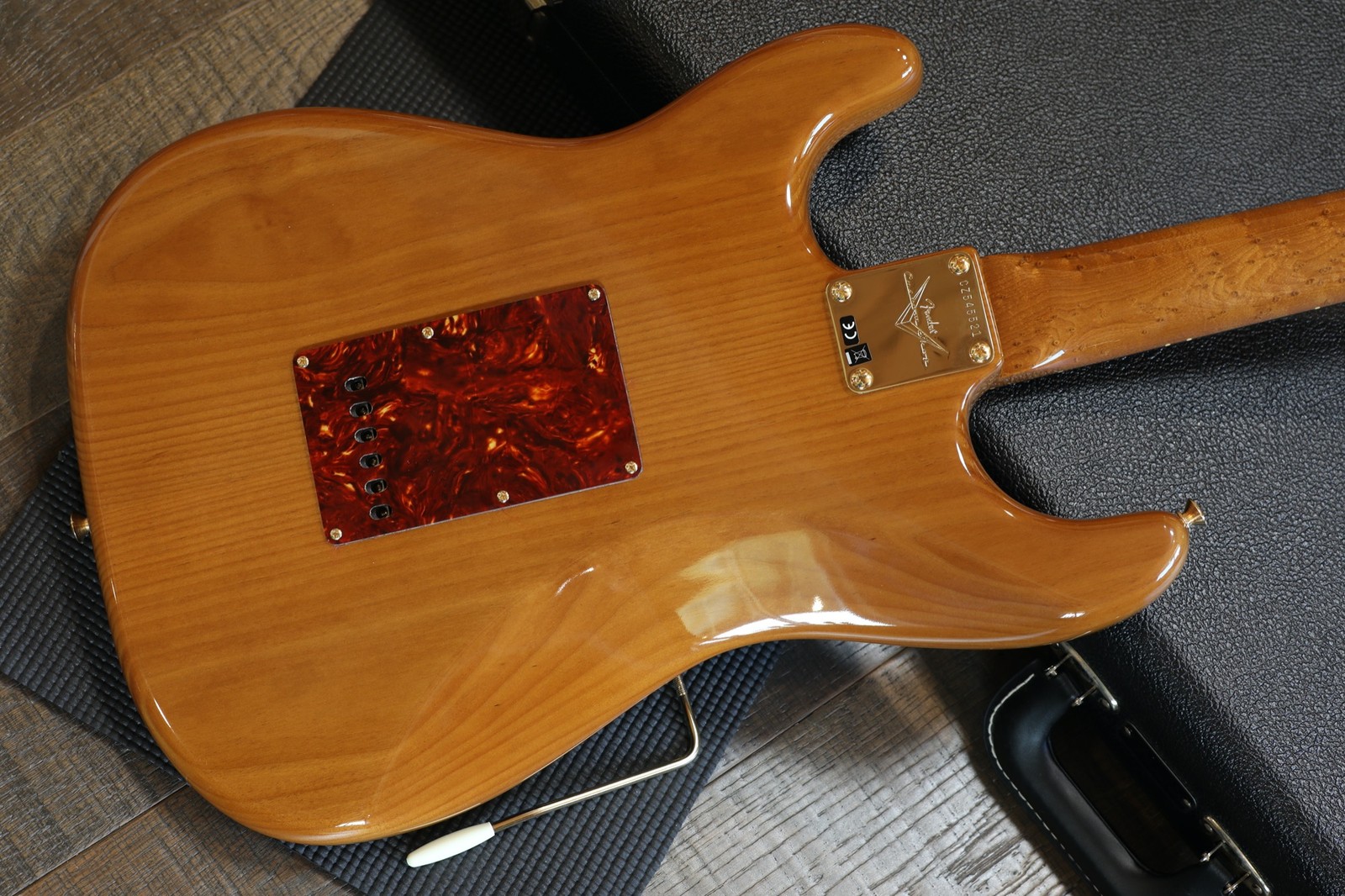 2020 Fender Custom Shop Artisan Pale Moon Stratocaseter Roasted Alder + COA OHSC