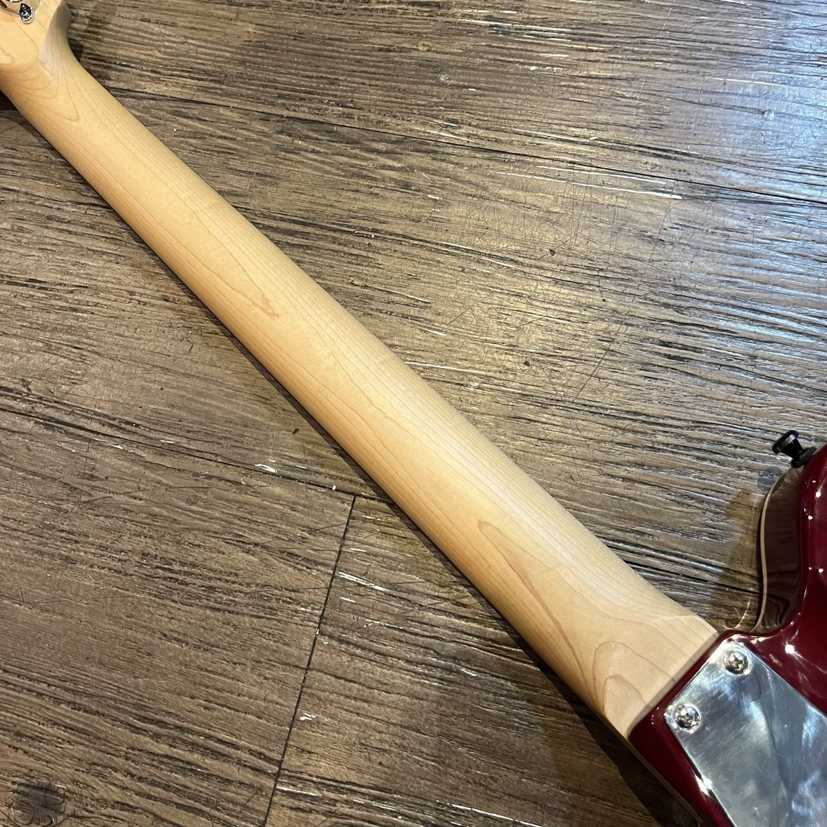 Grassroots Throbber Gr-Tb Electric Guitar Glass Suit -G082