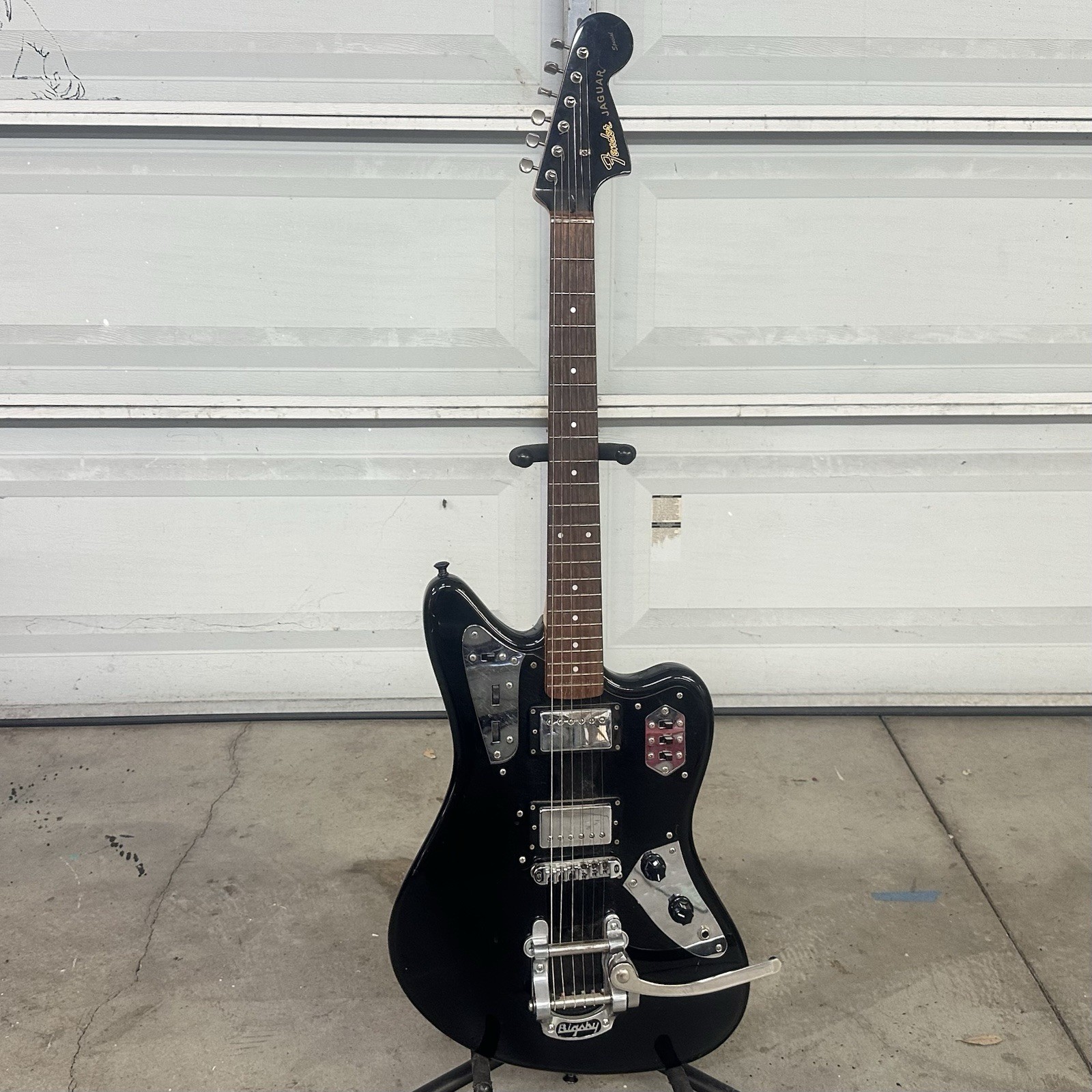 Fender Jaguar Special HH CIJ Crafted in Japan Black w/ Bigsby – Excellent Player