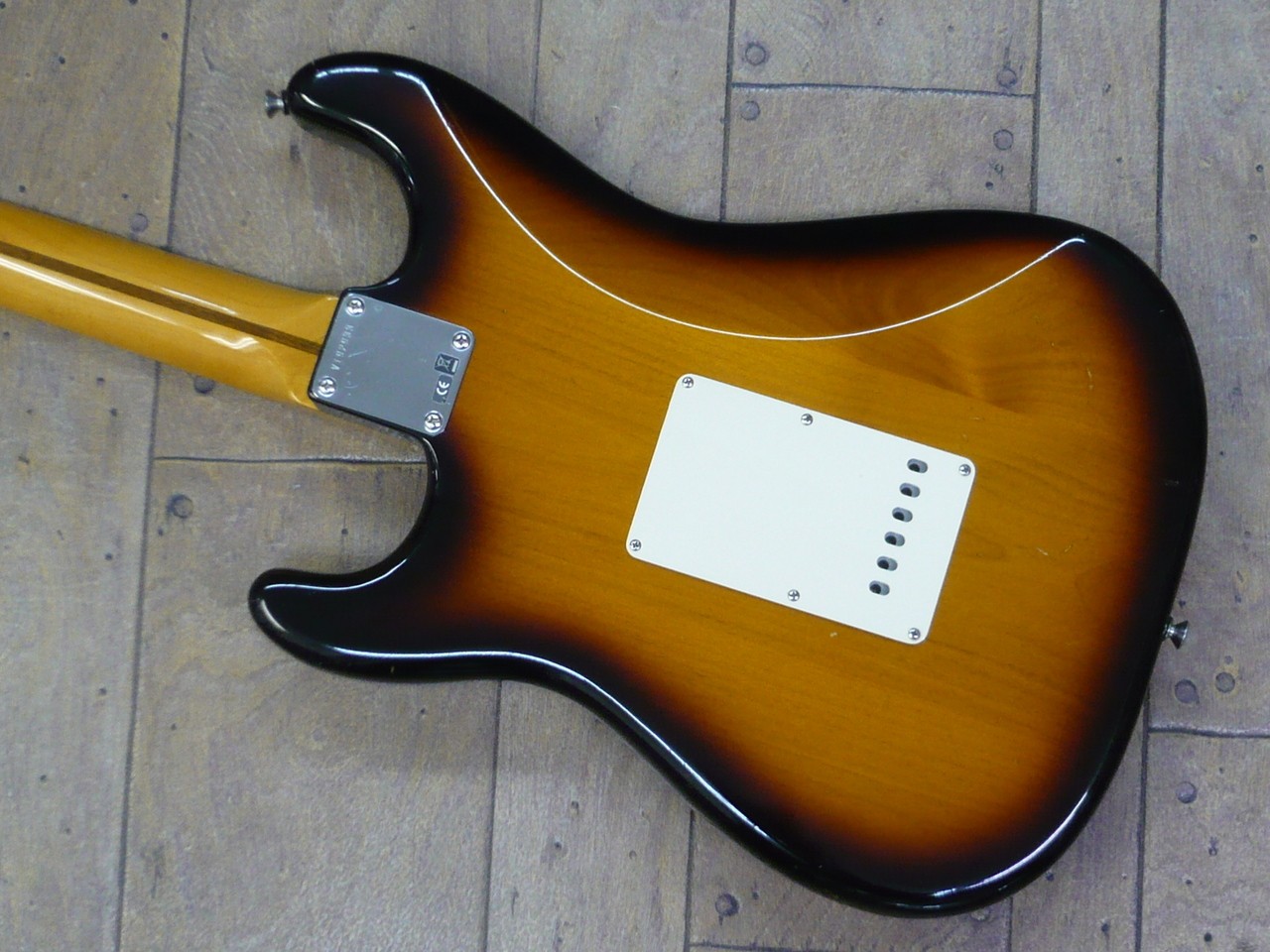 Fender American Vintage 57 ST Type Sunburst Electric Guitar Shipping From Japan