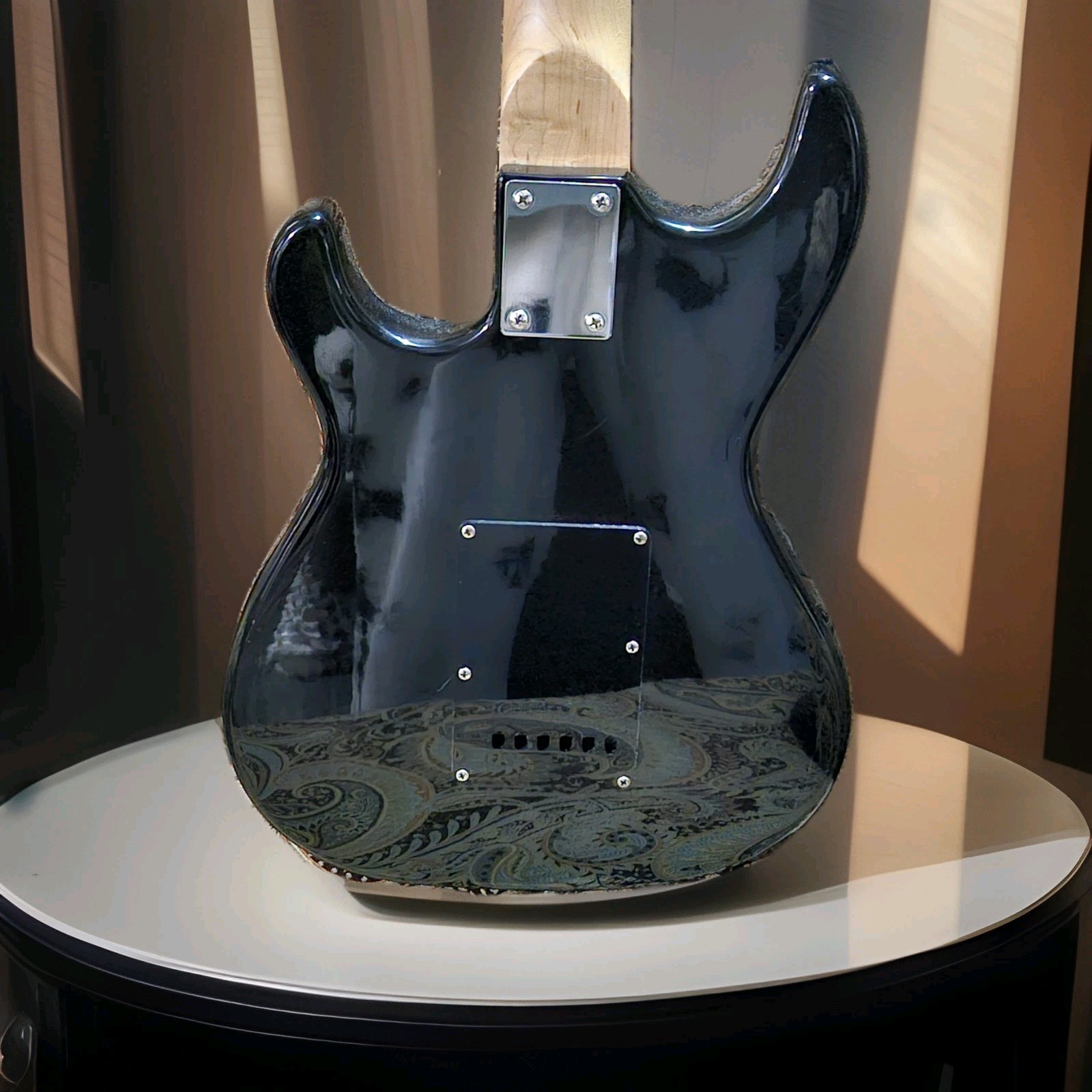 Kustom Kasino Vintage MIJ Strat (1980) w/Maple Body/Neck – Electric Guitar