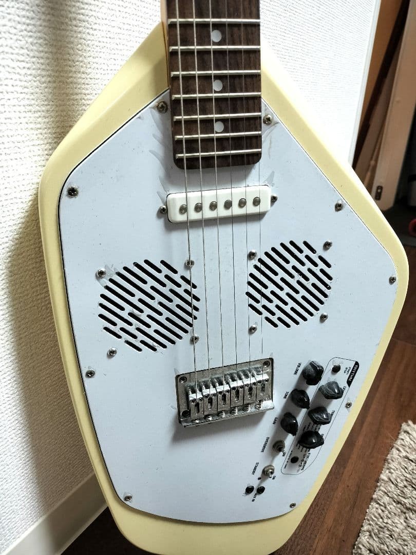 VOX APACHE-2 Built-in Amplifier/Rhythm Machine Discontinued Phantom Shape White