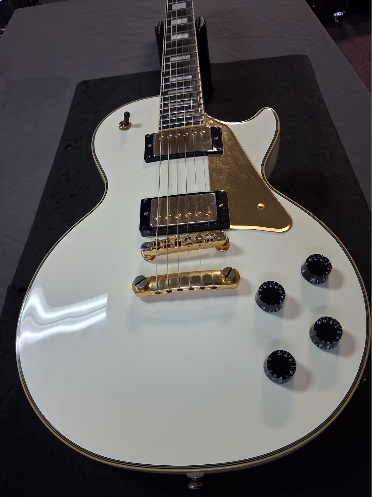 Epiphone Les Paul Custom Pro 2011 Alpine White *** FREE SHIPPING ***