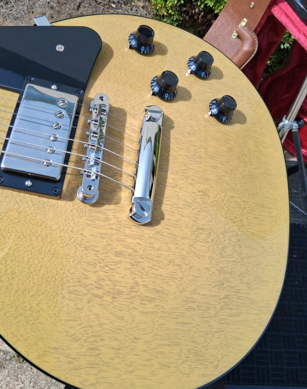 2025 Gibson Les Paul Standard 50s Mahogany Top TV Yellow