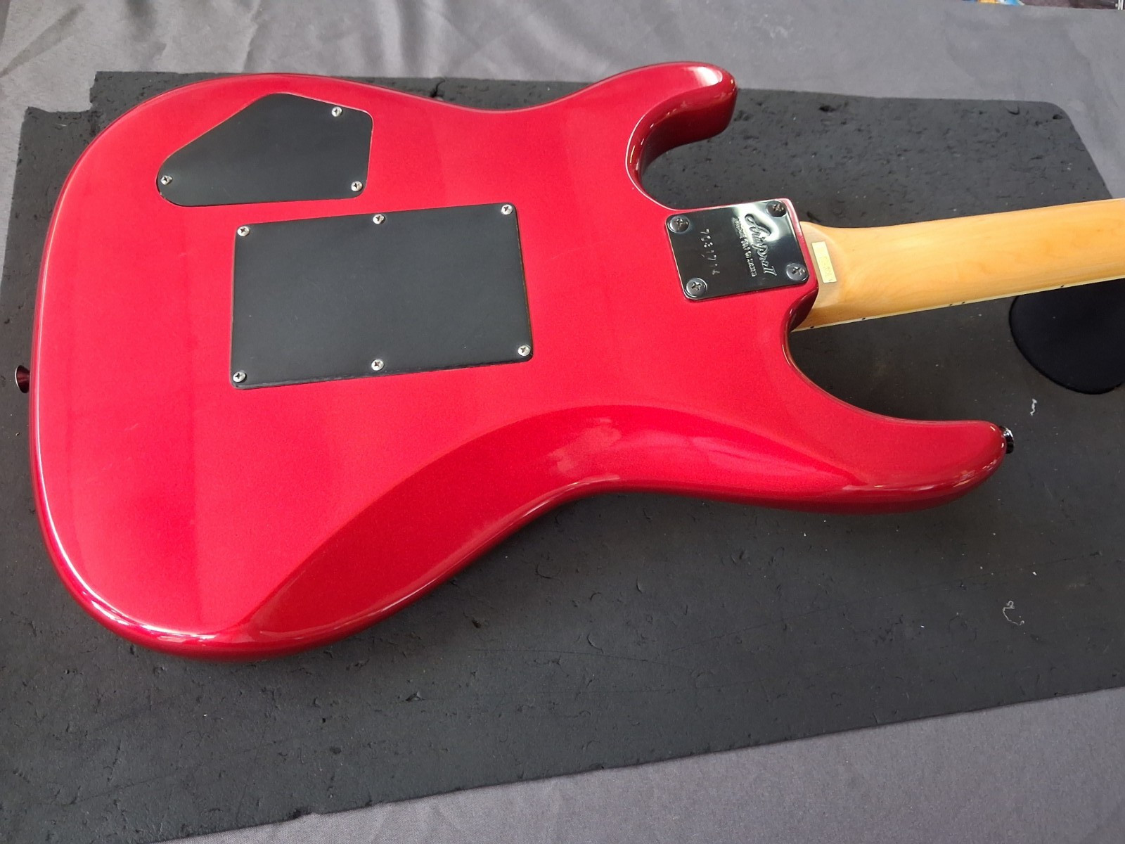 Aria Pro II XR Series FT-3 80″s Candy Apple Red HSS *** FREE SHIPPING ***