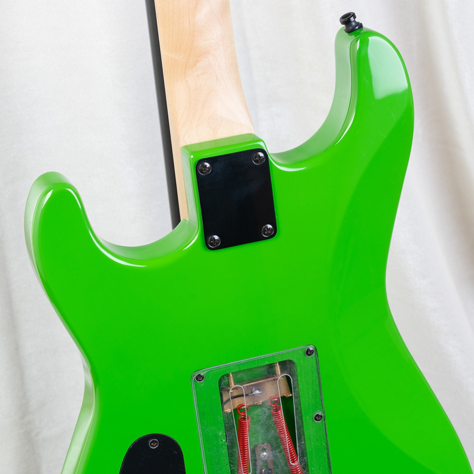 FU-Tone FU PRO GUITAR NEON GREEN Used Alder Body Maple Neck w/Soft Case