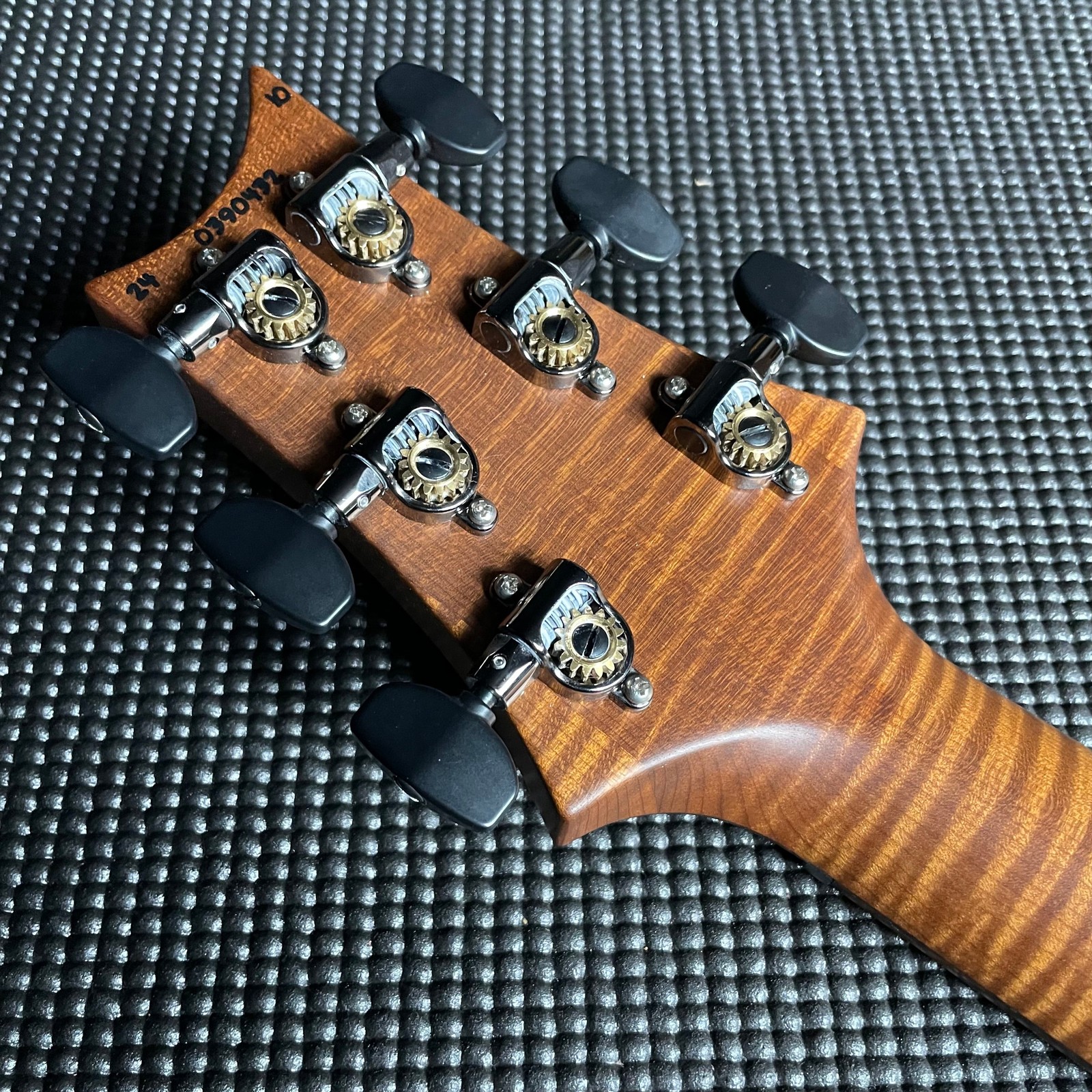PRS Core Studio 10-Top, Ash Body – Flame Maple Neck