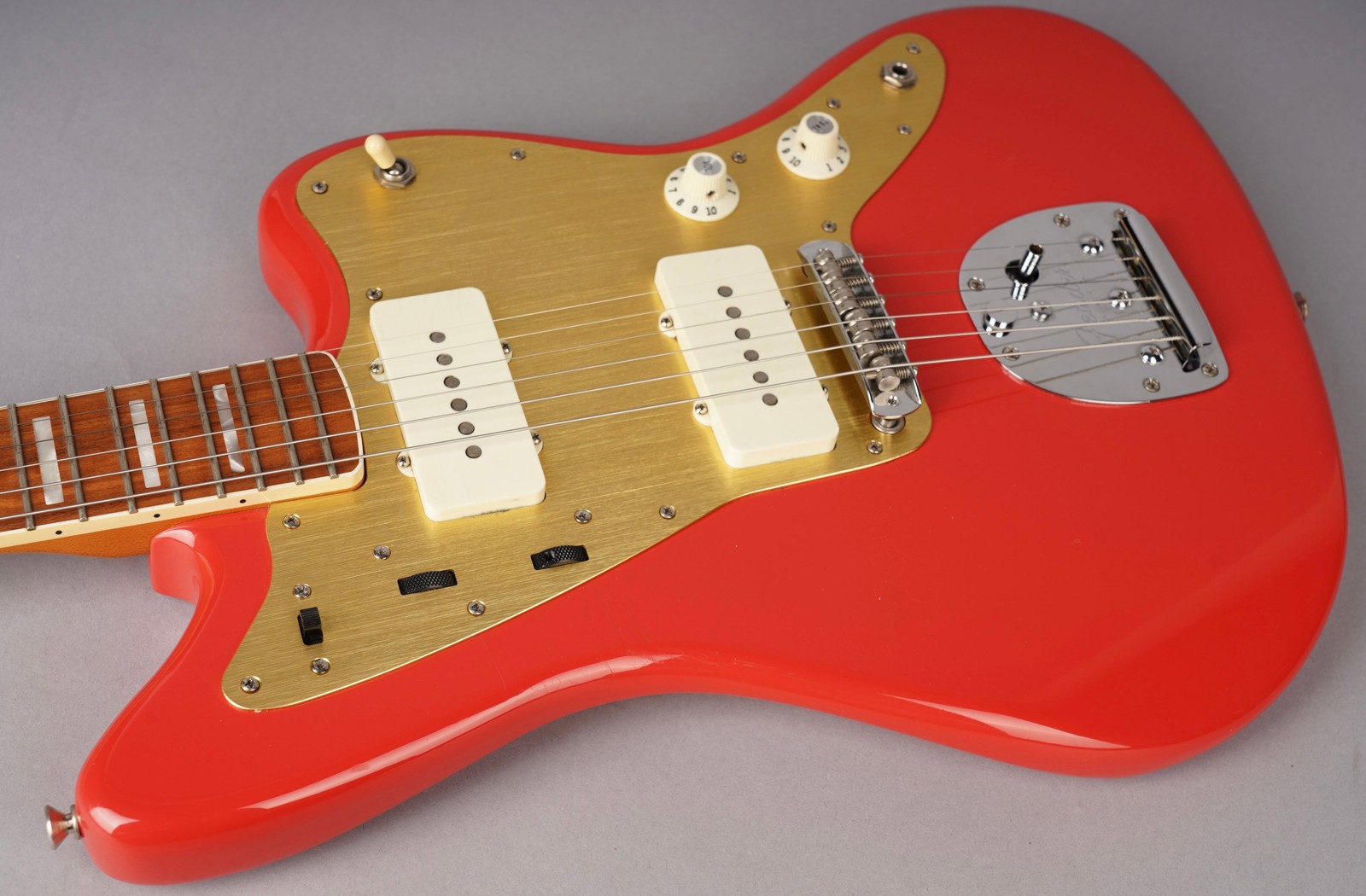 Fender Limited Edition 60th Anniversary Classic Jazzmaster – 2018 – Fiesta Red