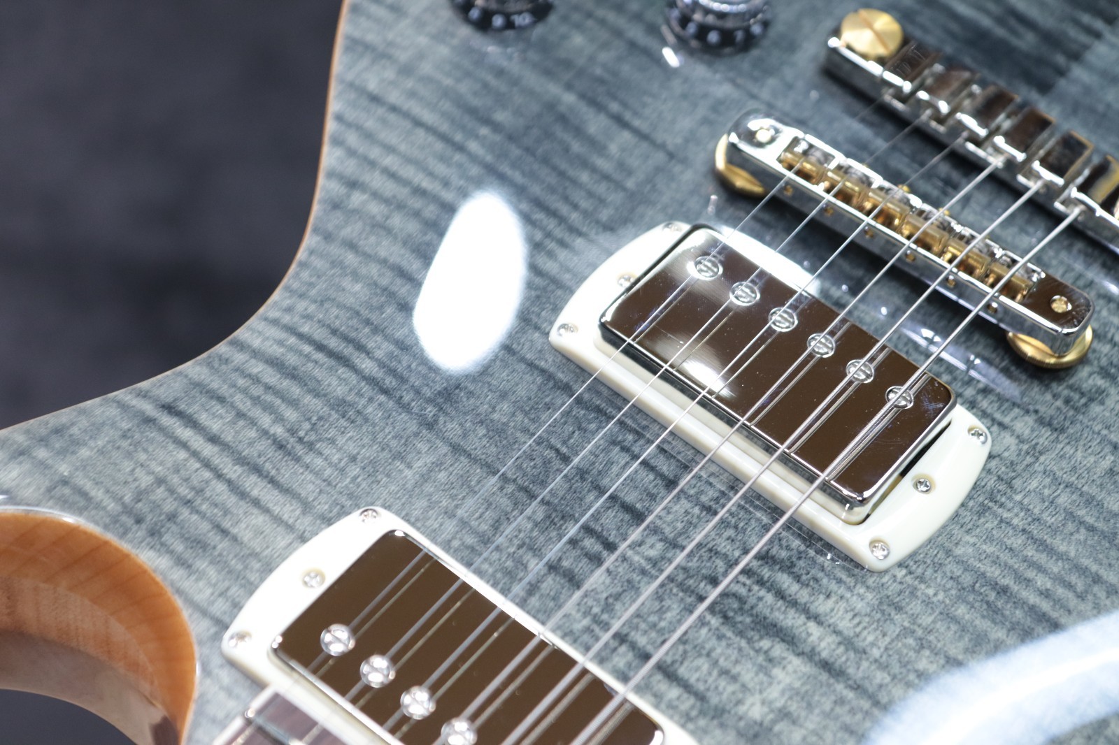 PRS SE McCarty 594 Singlecut Charcoal Flame Maple Top Electric Guitar w/Bag