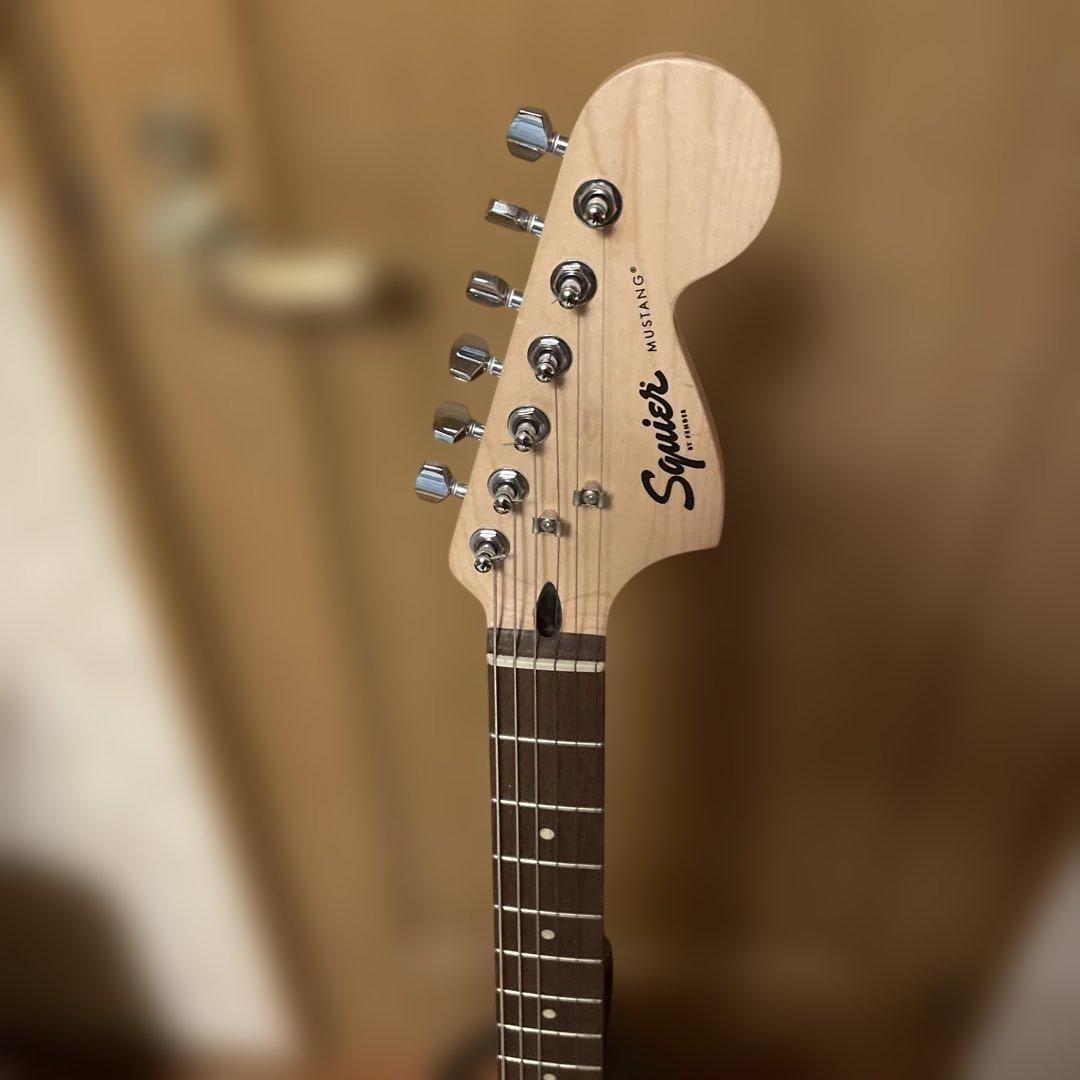SQUIER by FENDER Mustang Electric Guitar Classic Offset Player Guitar