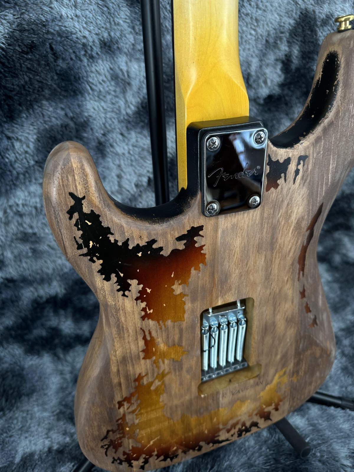SRV Style ST Electric Guitar Relic Sunburst Wood Grain SSS Pickup Gold Hardware