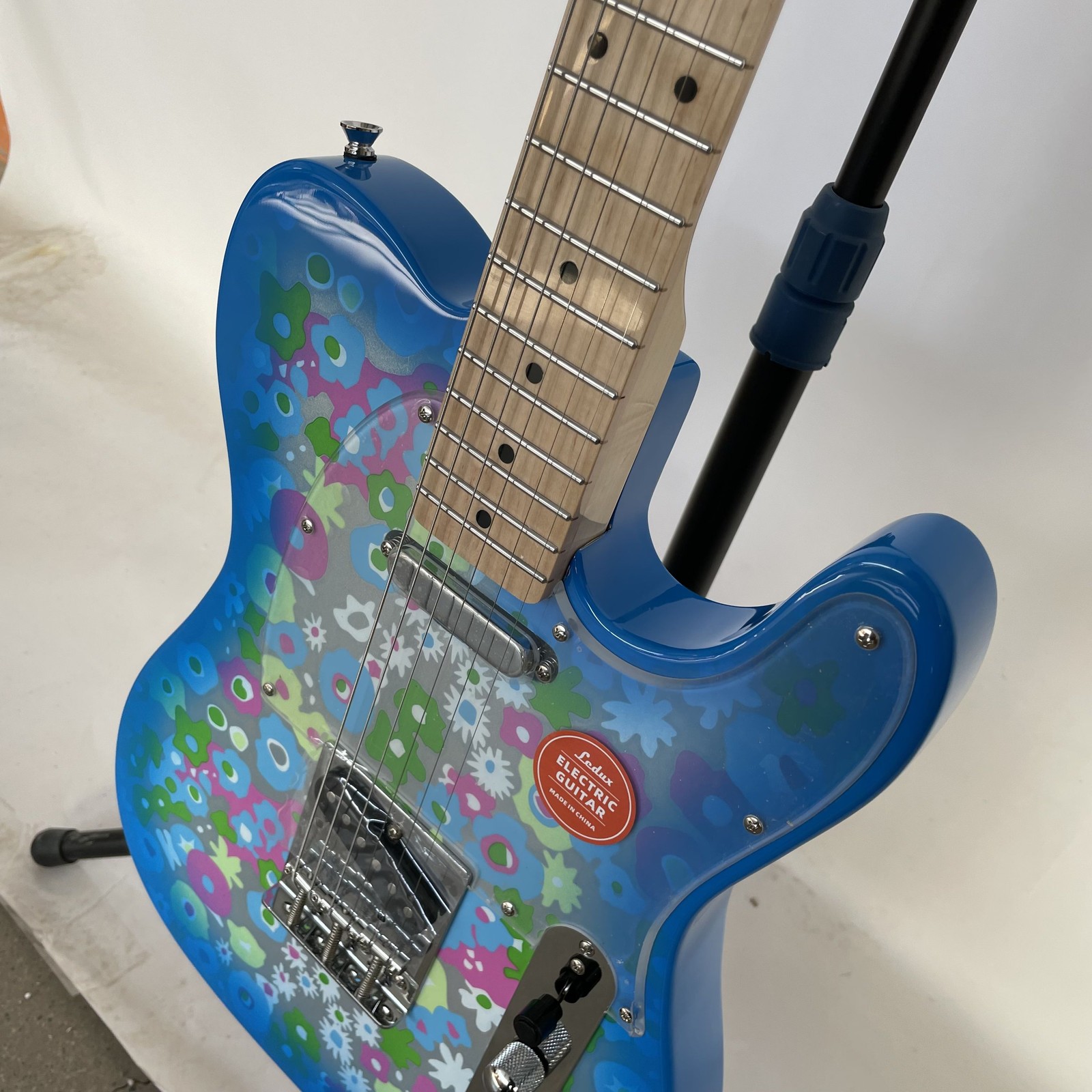 Hot Solid Electric Guitar Stainless Rounded Fret blue flower top maple fretboard