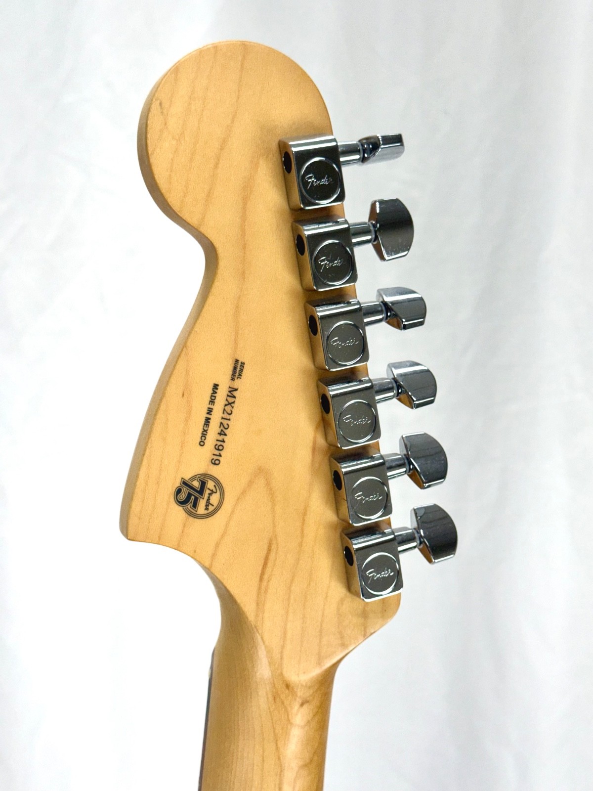 fender mustang guitar