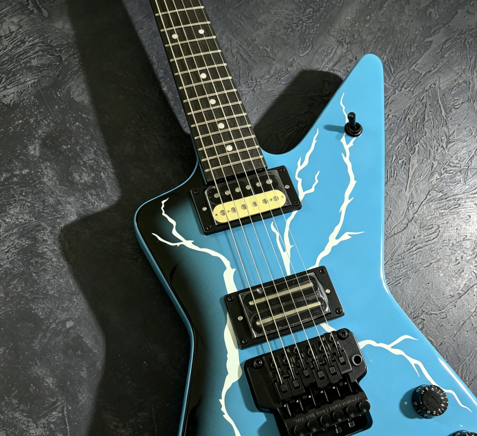 Ship from US The Dean Dimebag Darrell Electric Guitar With Floyd Rose Tremolo