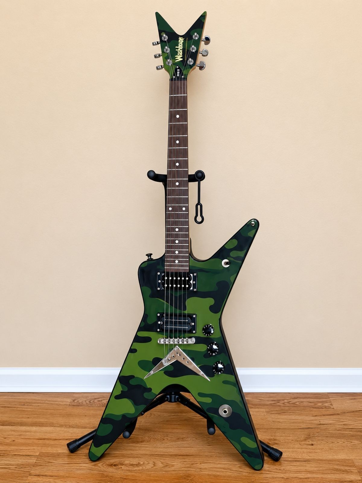 Washburn 332 / DIME 32 Dimebag Darrell Signature Camo guitar