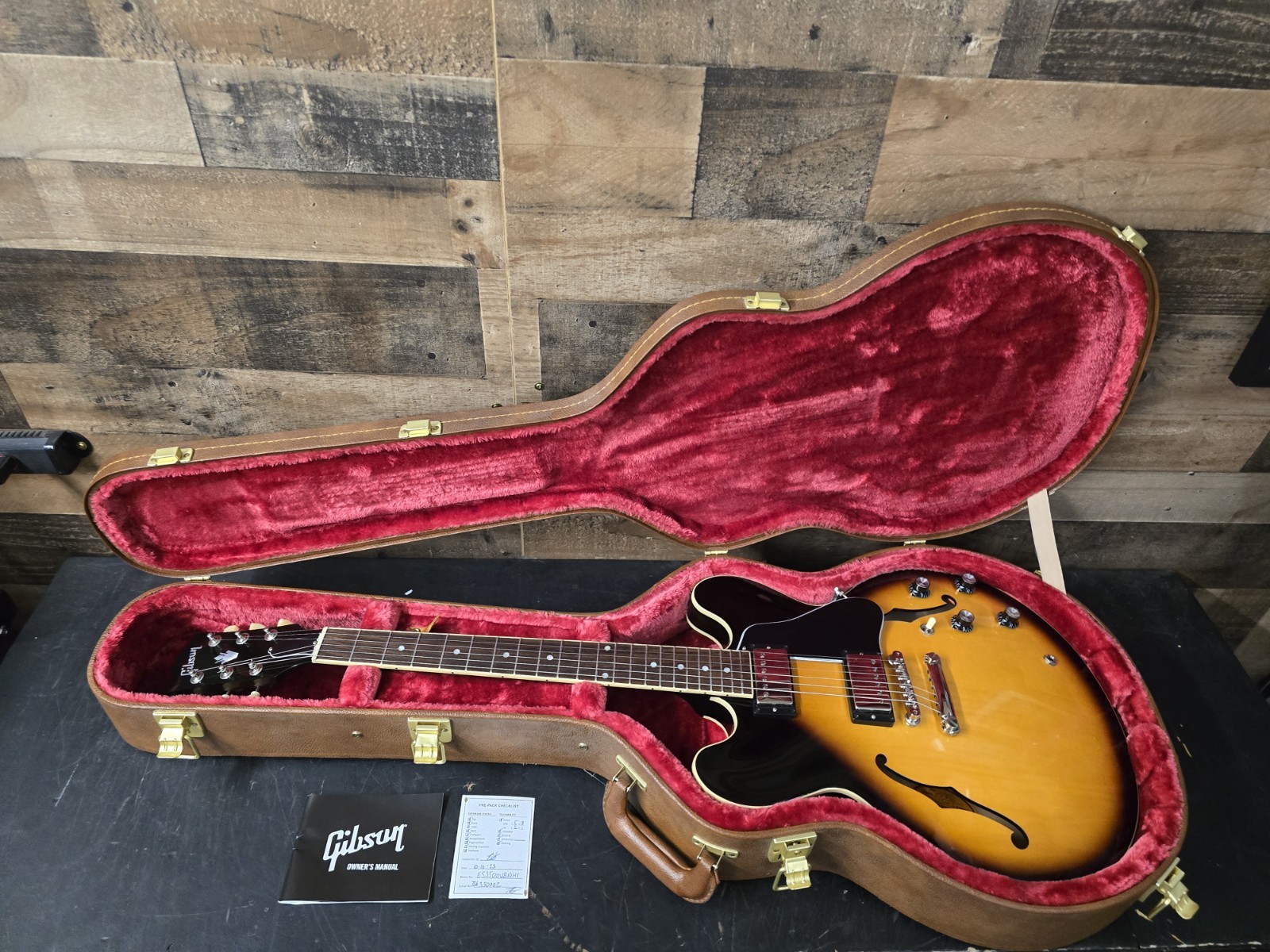 2023 Gibson ES-335 Semi-Hollow Electric Guitar Vintage Sunburst + OHSC. 7.5 Lb
