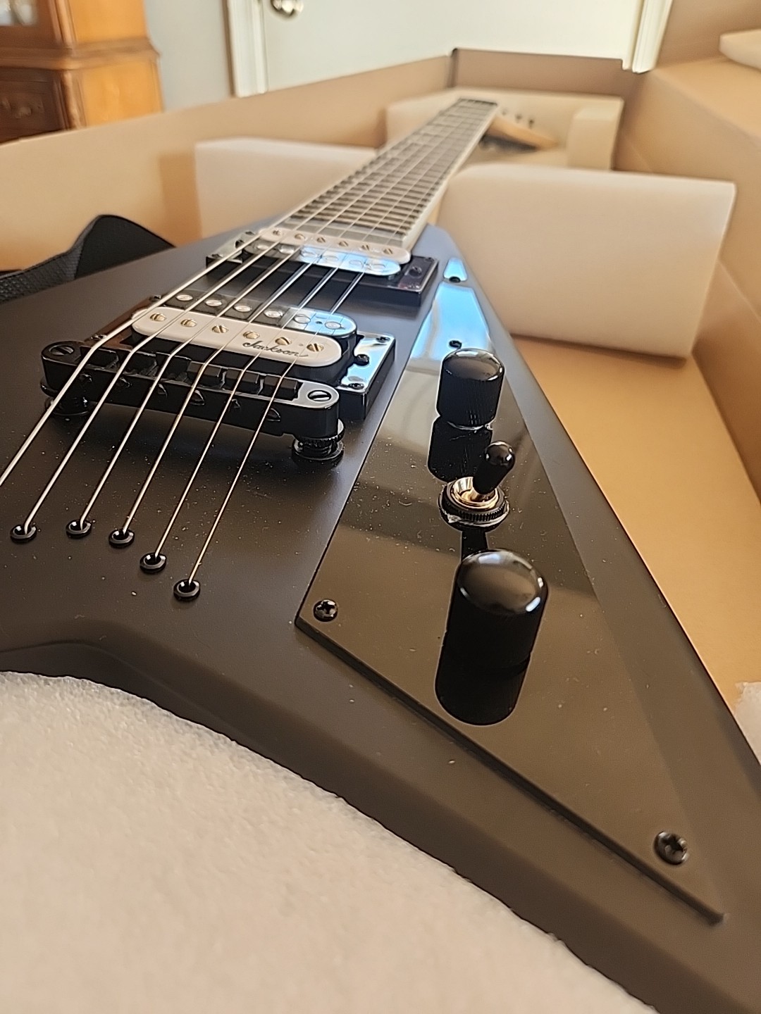 Jackson Js32t JS Series Rhoads Amaranth Fingerboard Satin Black