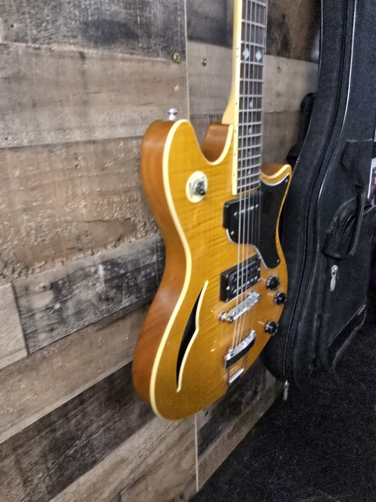 Schecter TSH-1 Diamond Series Electric Guitar – With Gig Bag