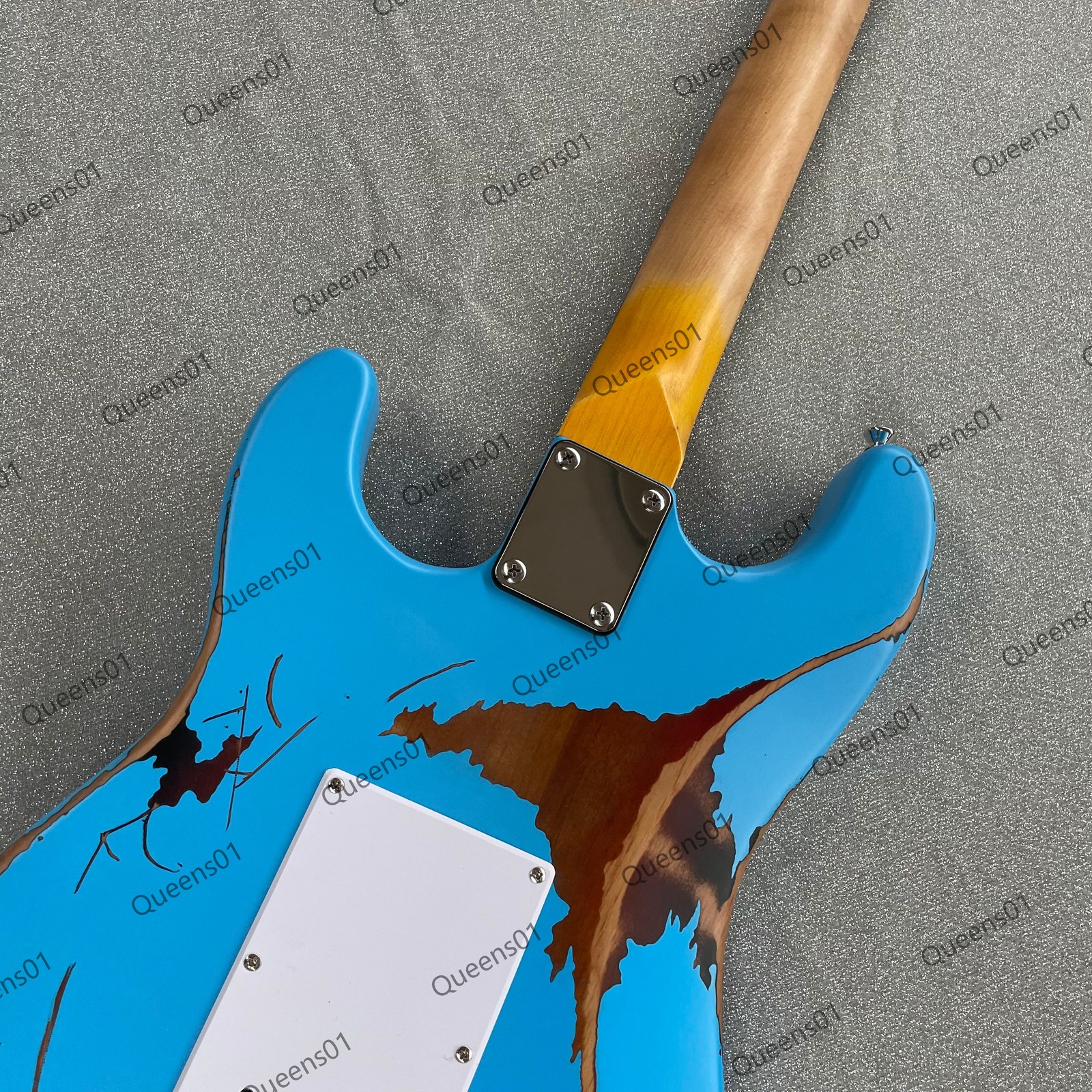 Aged Solid Electric Guitar C Shaped Neck Stainless Steel Frets Tremolo Body Blue
