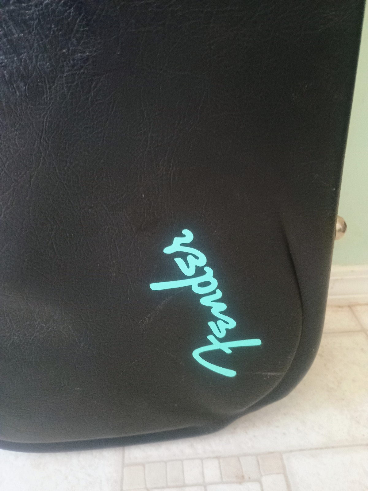 Fender Stratocaster HSS Black 2006 Mexico & Molded Hardshell Strat Carrying Case