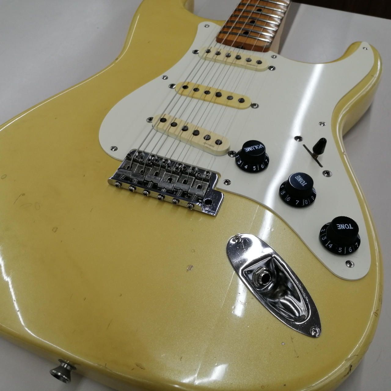 FENDER Stratocaster Type St57-140ym Used