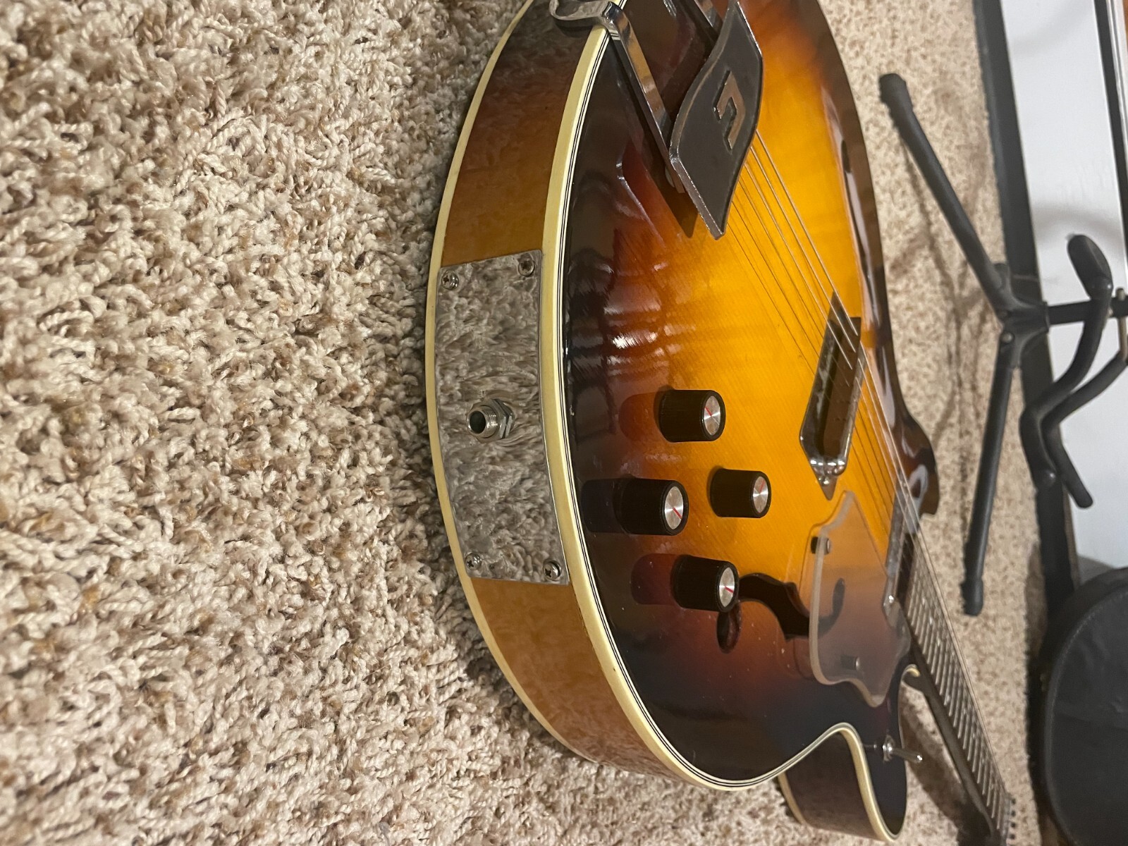 Danelectro Coral Firefly –  1960’s      $1200 cash and carry 