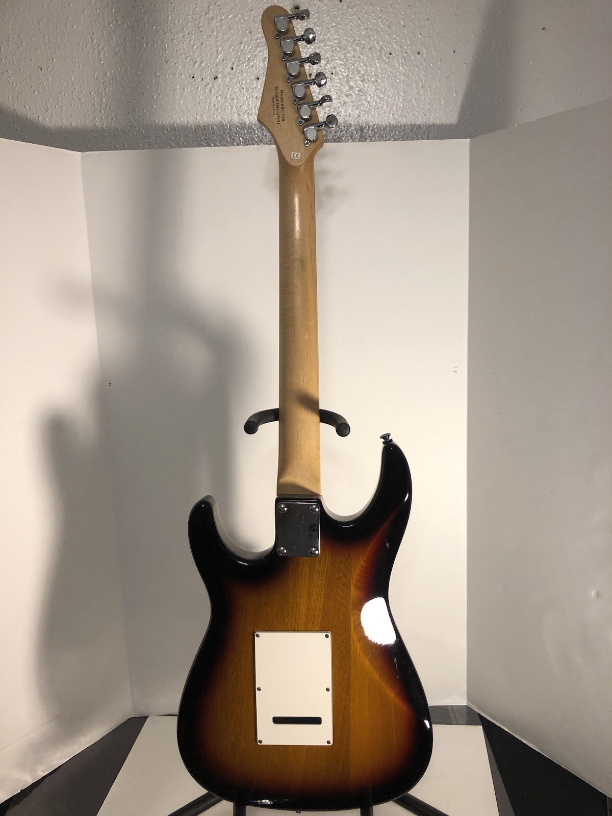 AUSTIN STRAT STYLE ELECTRIC GUITAR, RARE SUNBURST COLOR CR100