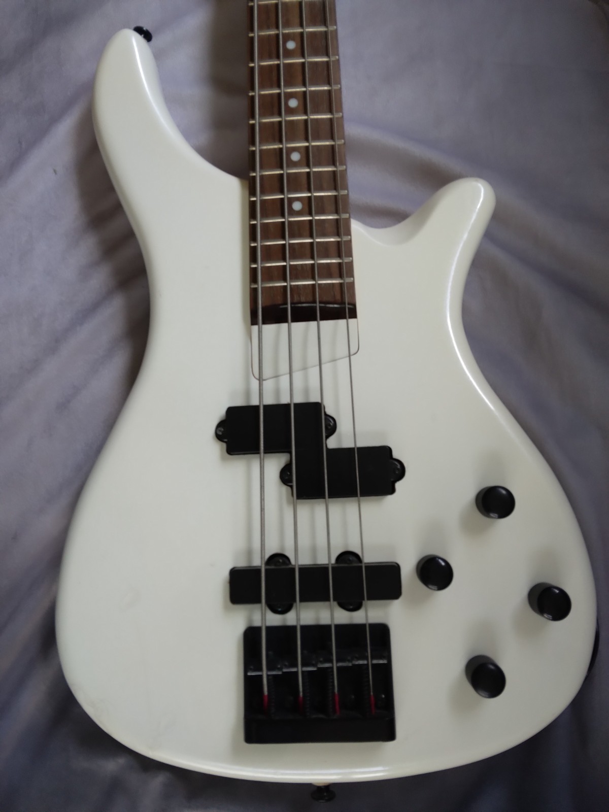 Rogue, Pearl White, Model LX200B Bass Guitar, Full Scale. Made in Korea.